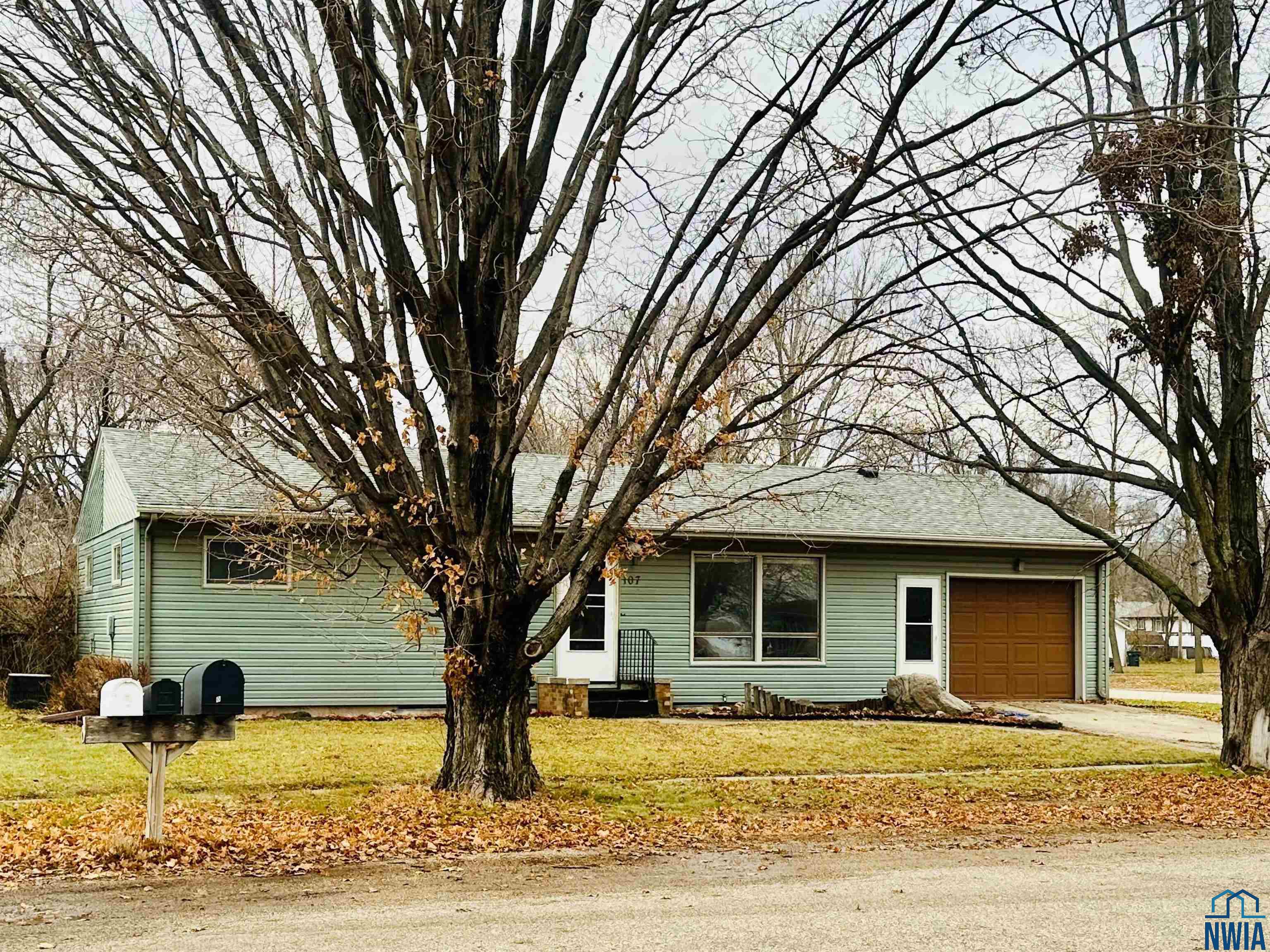 107 Lincoln St N, Everly, IA 97035- 