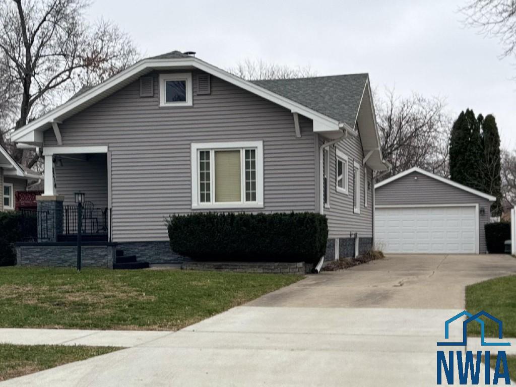 3216 Myrtle, Sioux City, IA 51103 