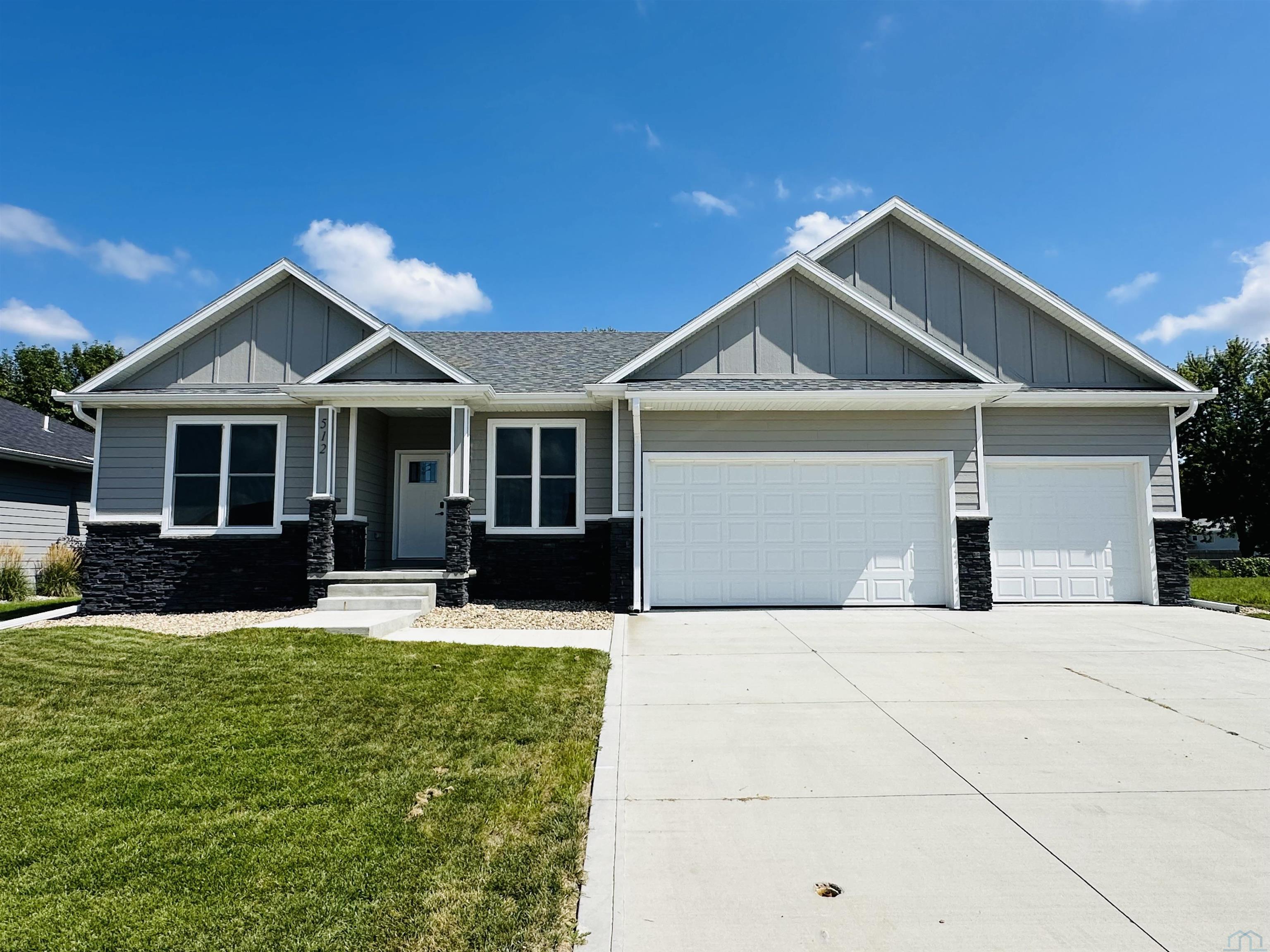 512 Jamie Lane, Sergeant Bluff, IA 51054 