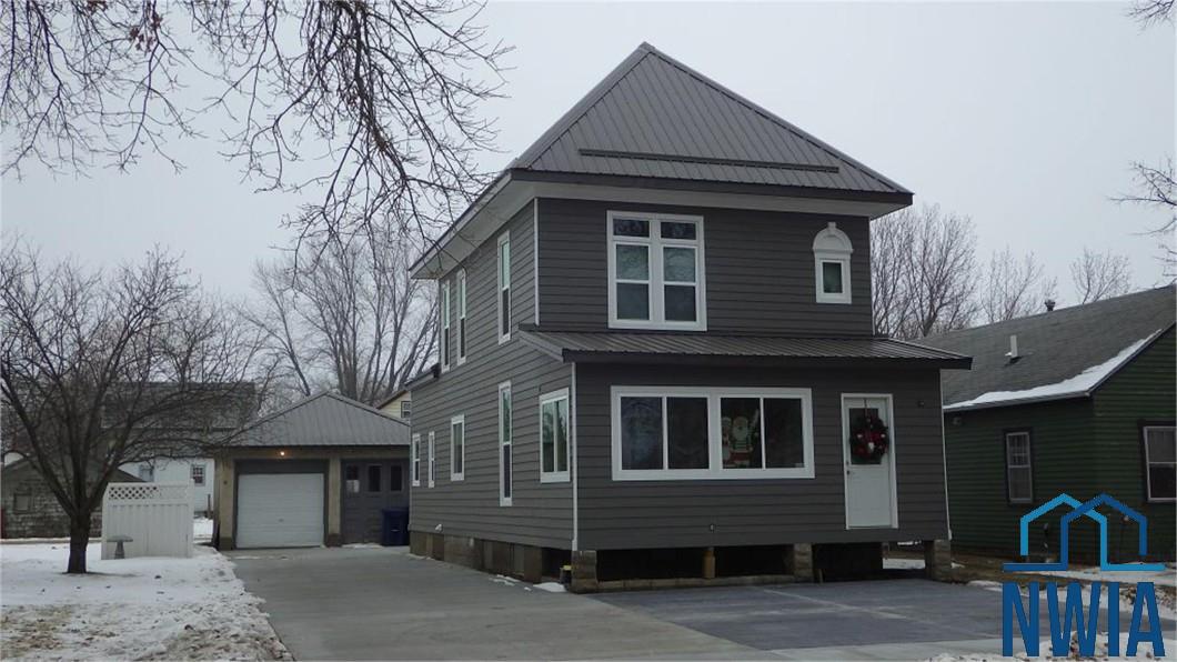 206 Marshall St S, Rock Rapids, IA 51246 