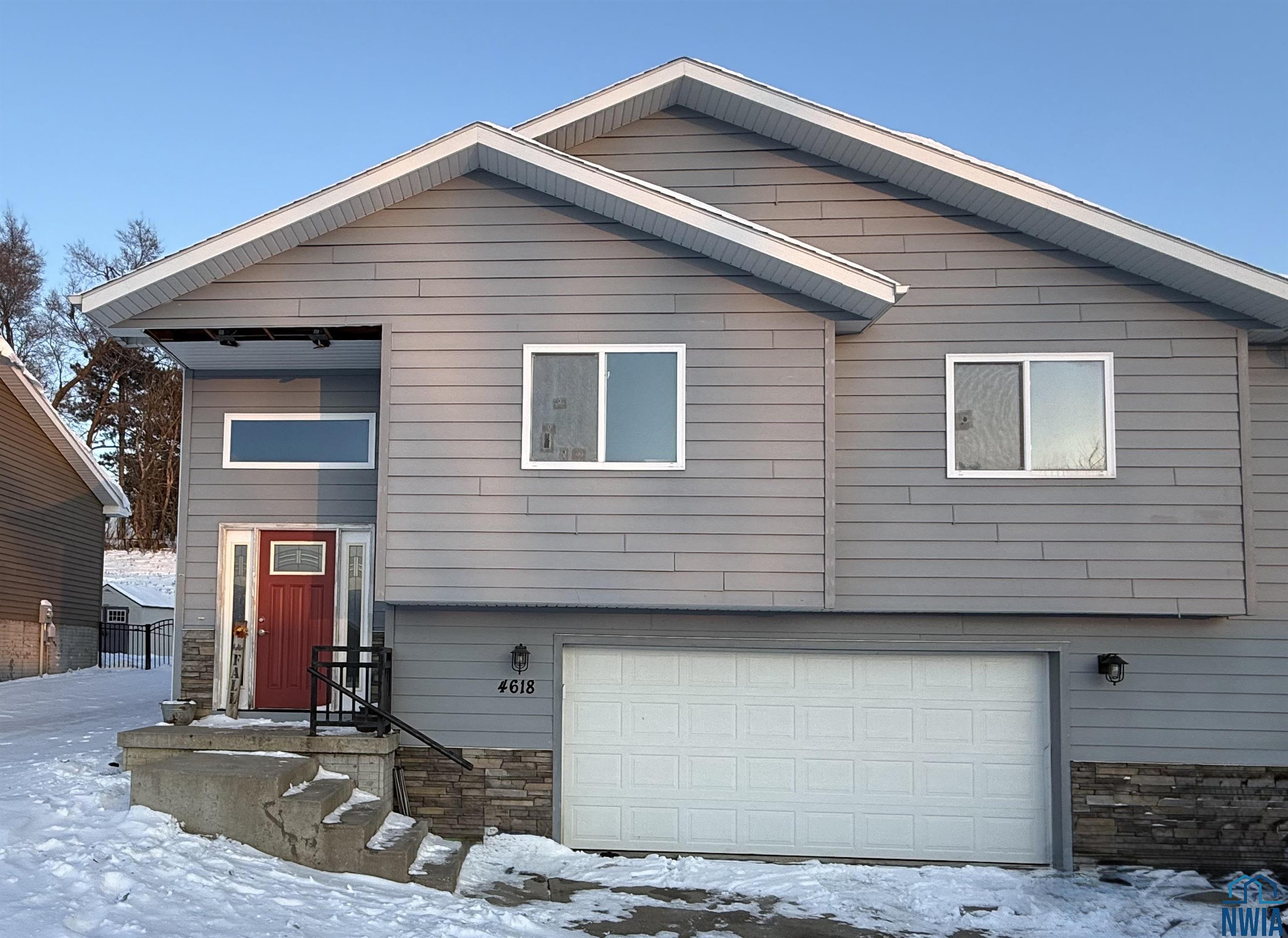 4618 Harrison, Sioux City, IA 51108 