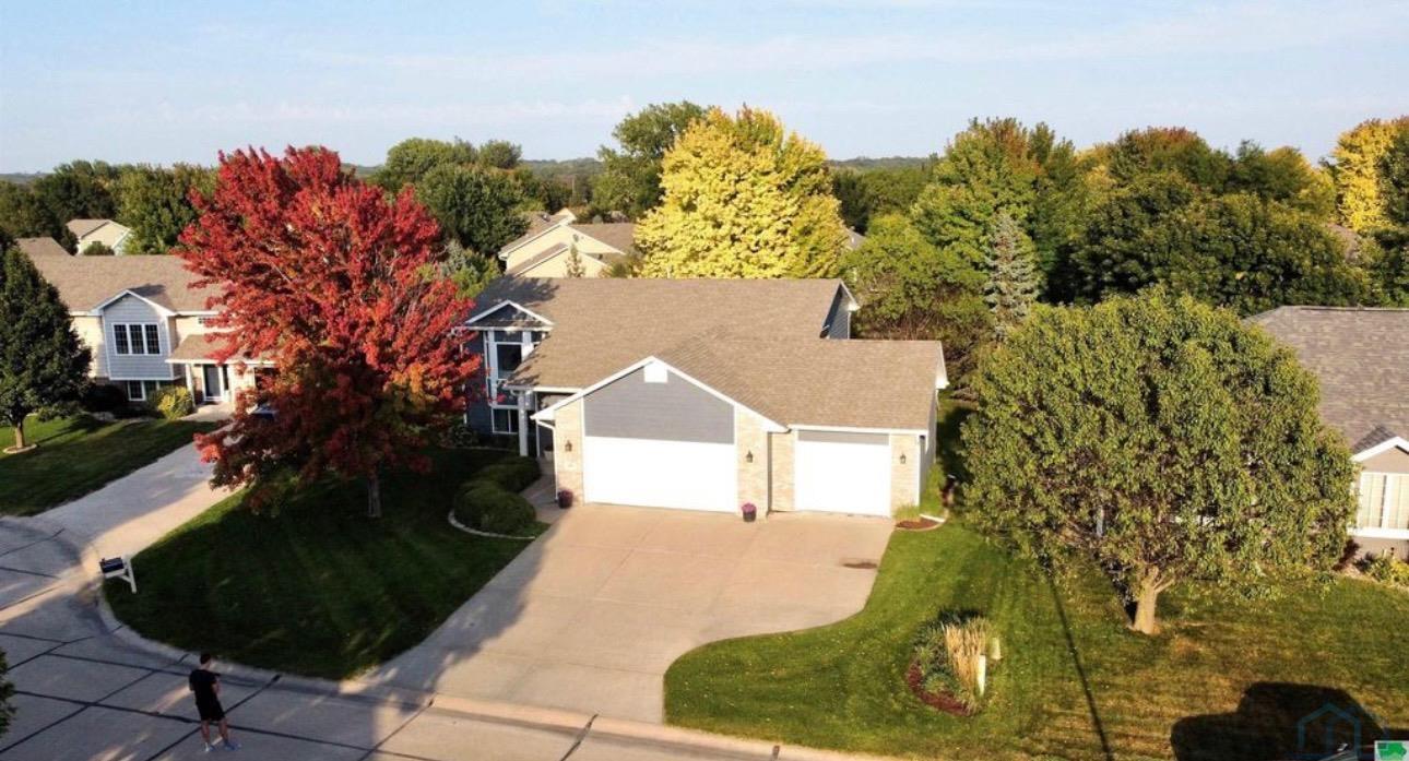 291 Bobwhite Cr, Dakota Dunes, SD 57049 