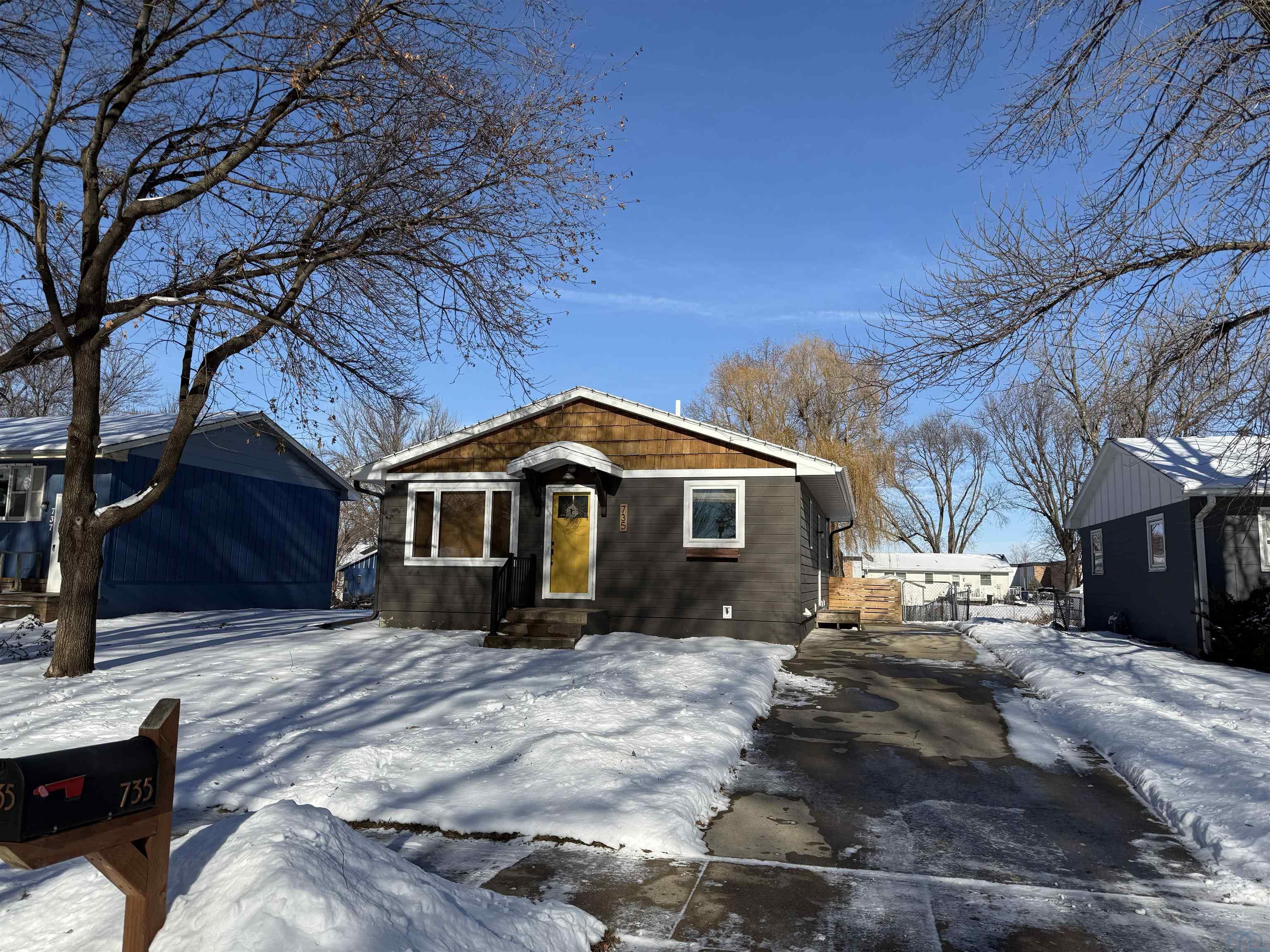 735 Clark St. W, Vermillion, SD 57069 