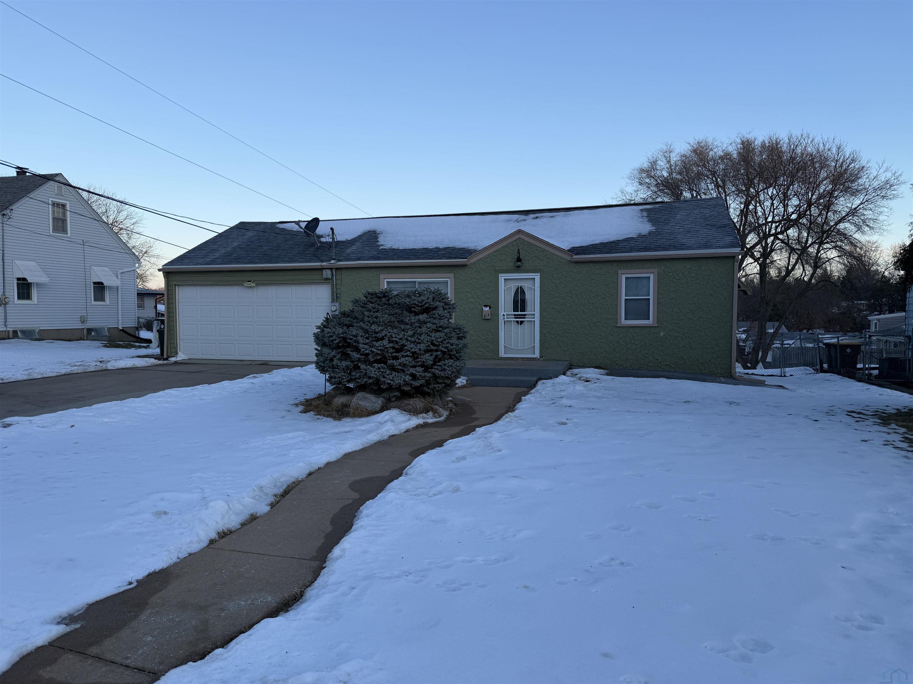 313 30TH ST, Sioux City, IA 51104 