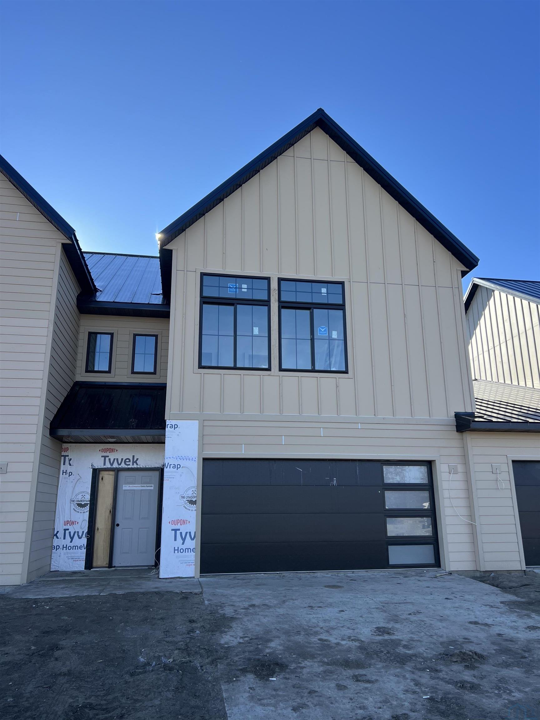 21 Duke St. E, Vermillion, SD 57069 