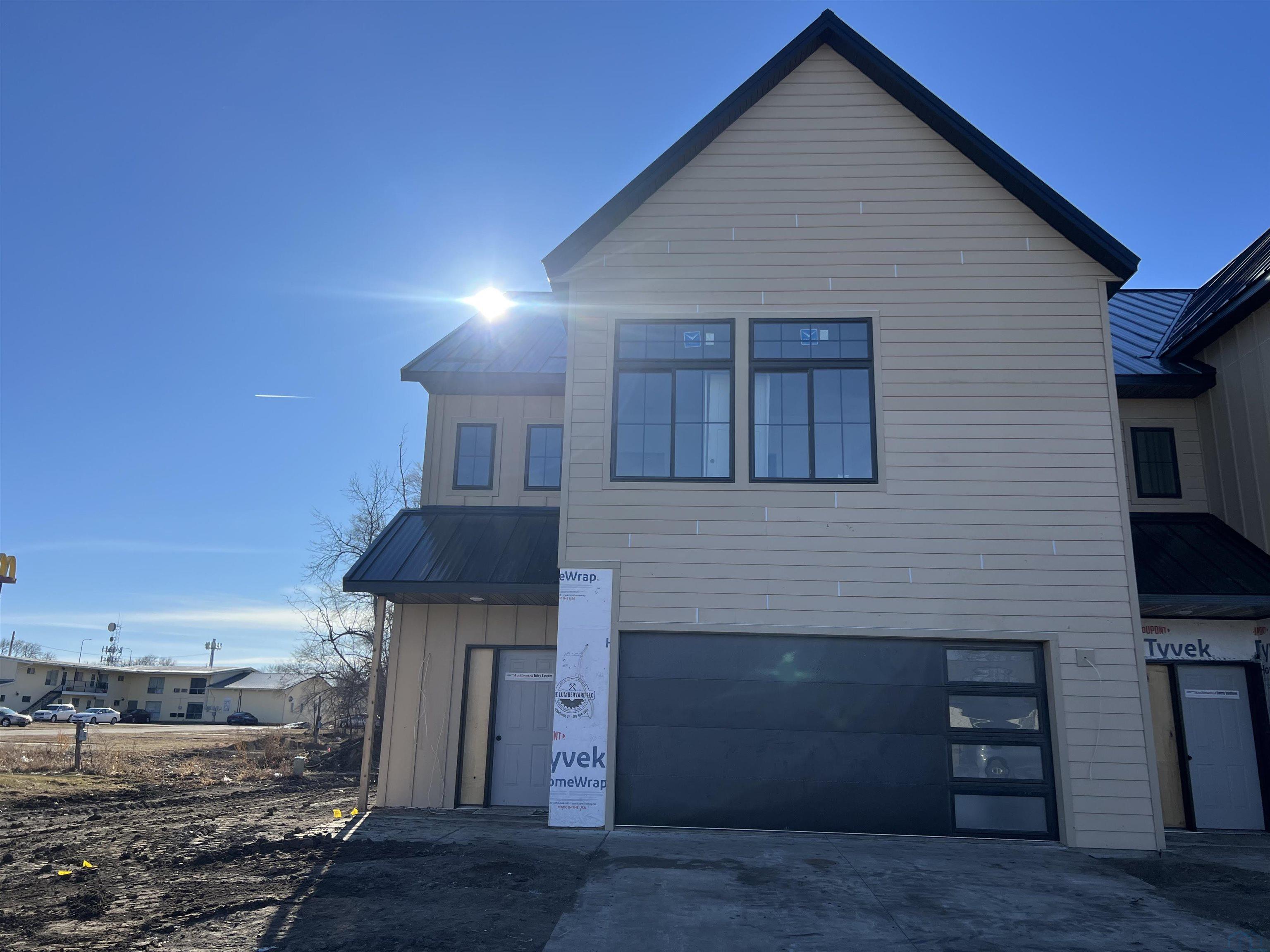 23 Duke St. E, Vermillion, SD 57069 