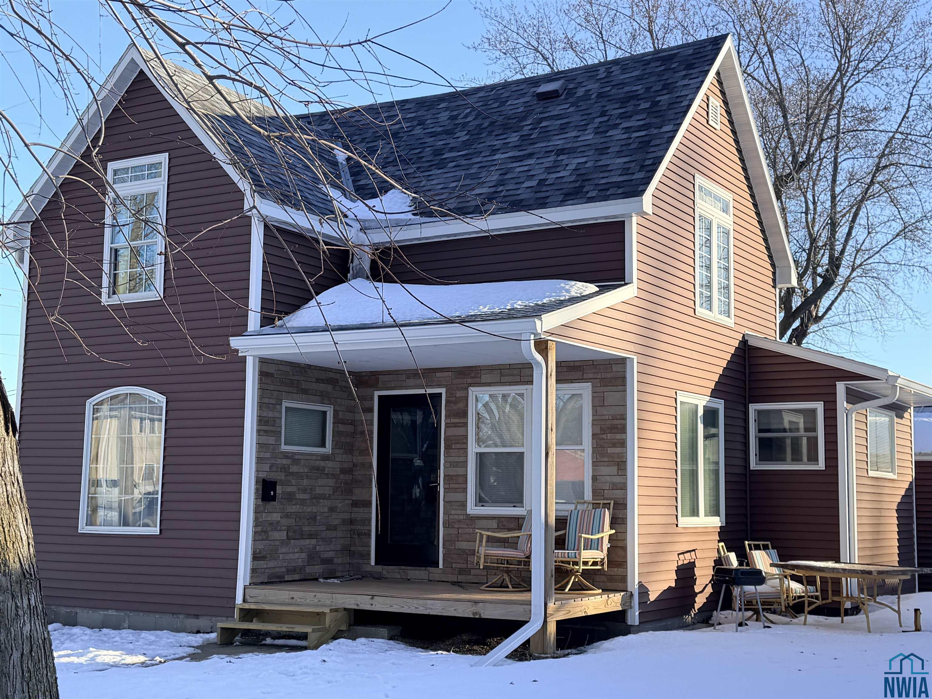 725 VESTAL ST, Storm Lake, IA 50588 