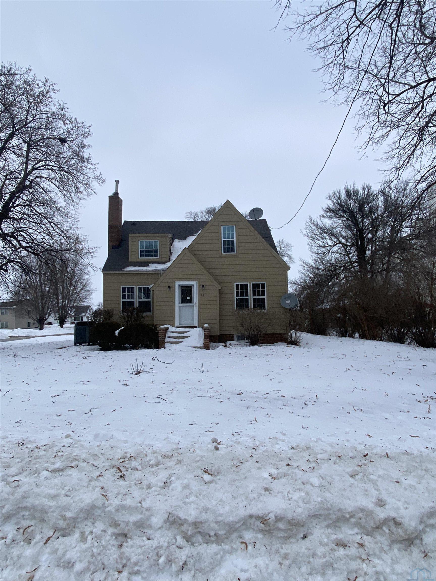 101 4 Street SE, West Bend, IA 50597 