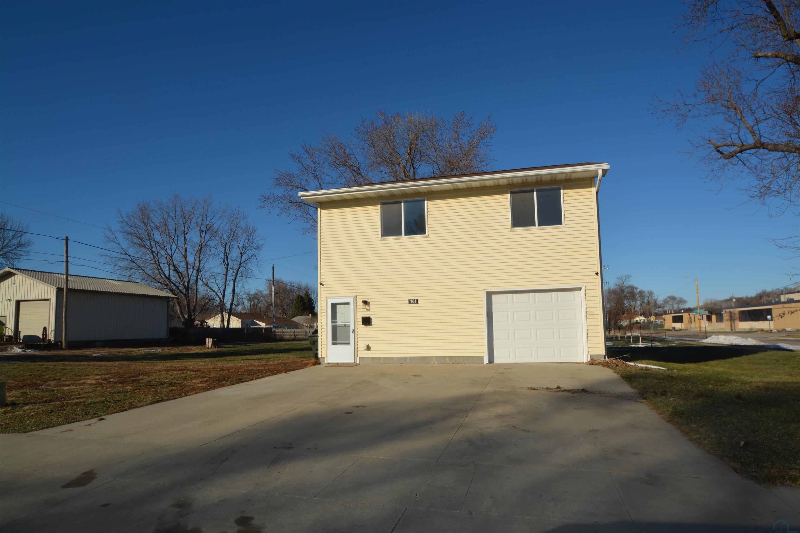 701 Wright Ave, Sioux City, IA 51109 