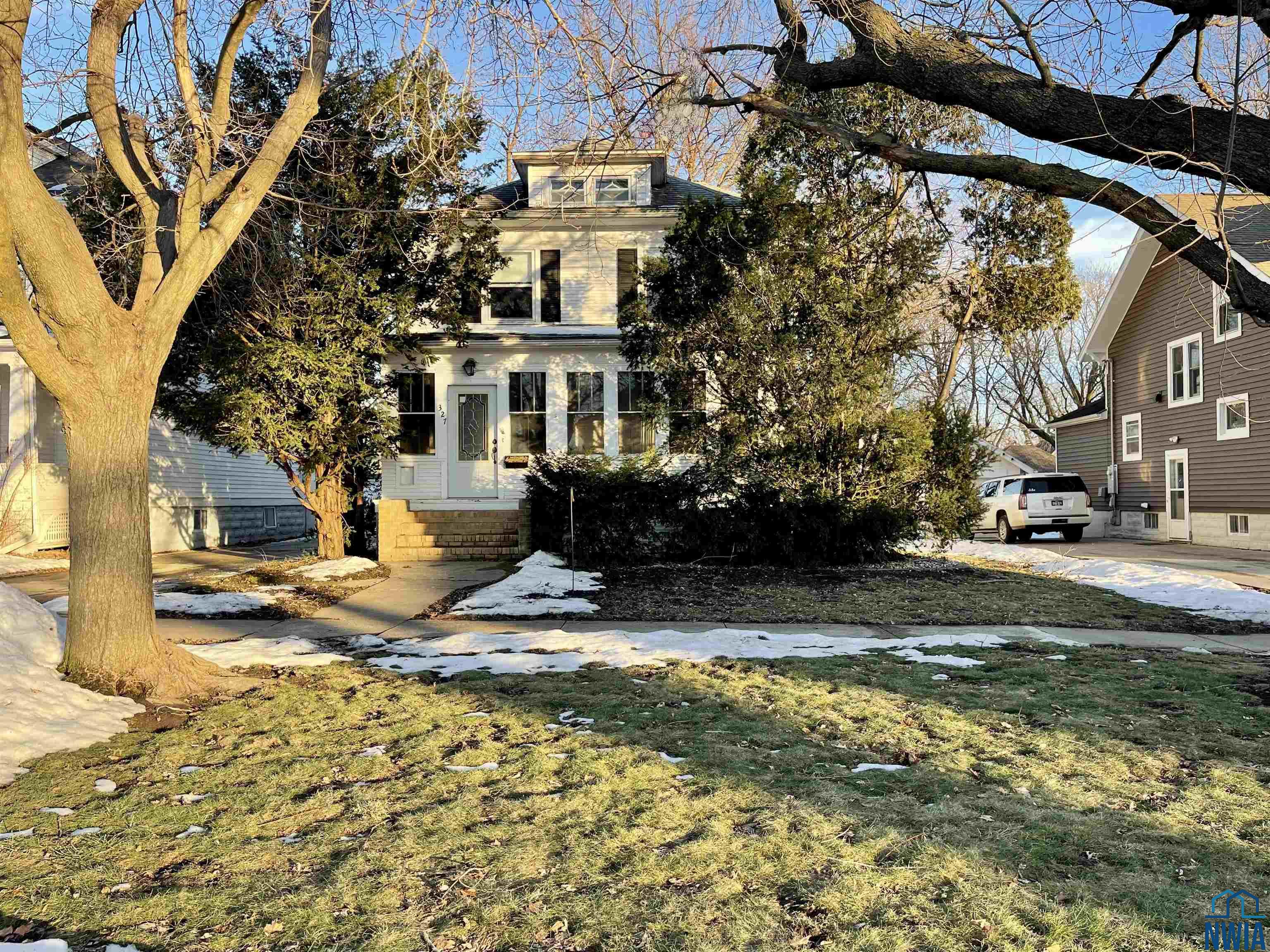 327 Otsego St, Storm Lake, IA 50588 