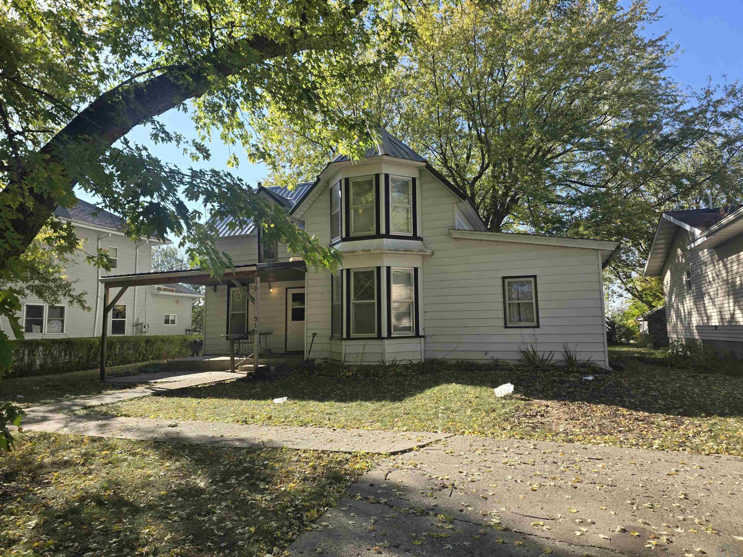 310 Dundas, Schaller, IA 51053 