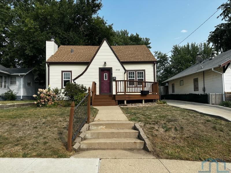 1712 Clinton St S, Sioux City, IA 51106 