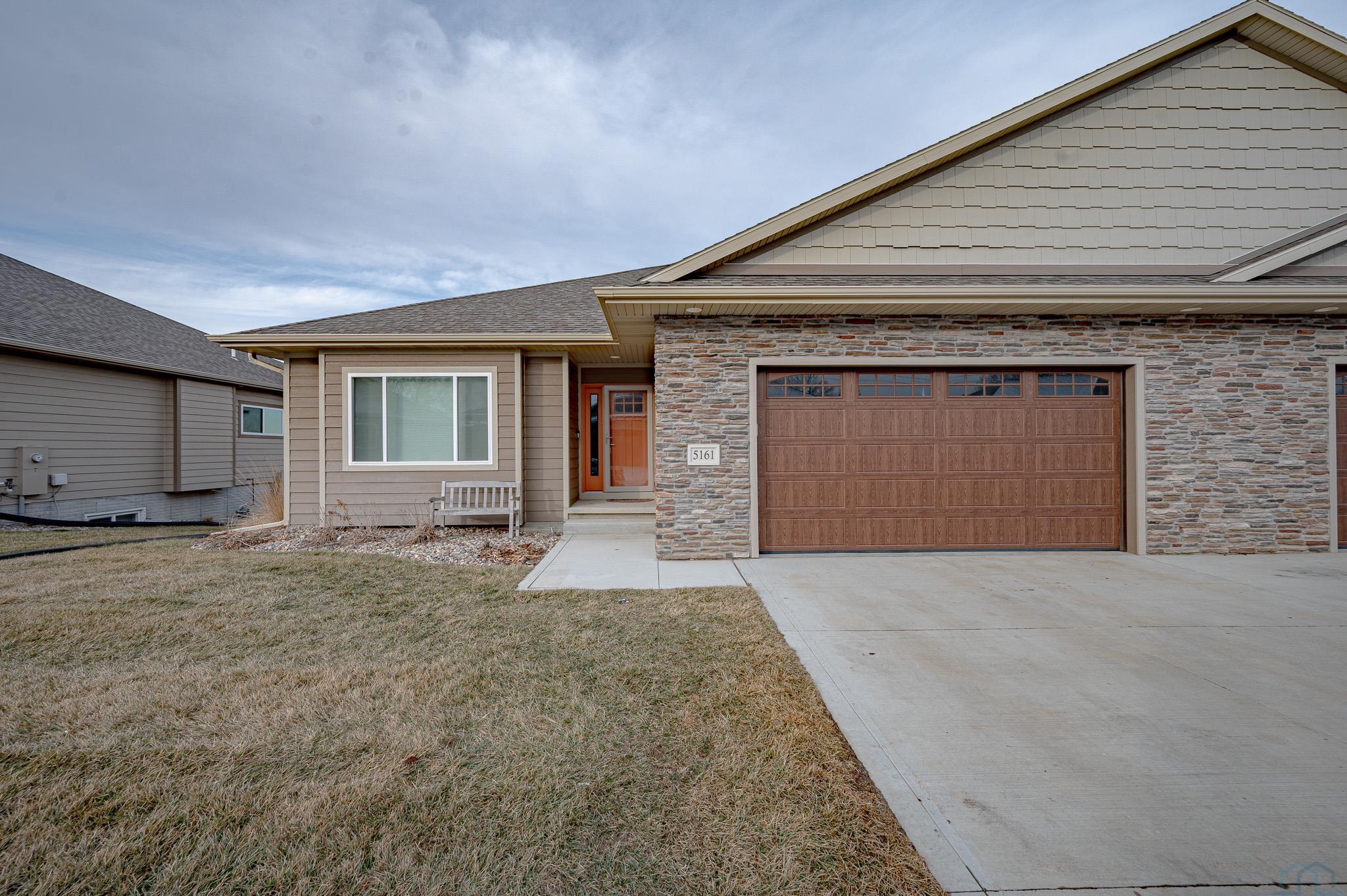 5161 Overlook Lane, Sioux City, IA 51106 