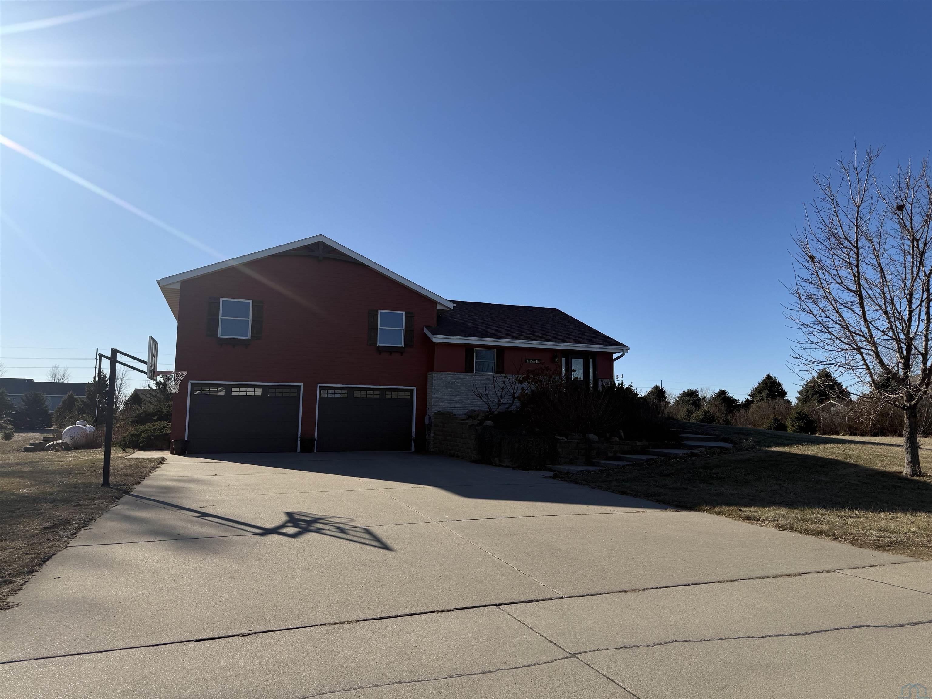 2809 Pettersen Road, Vermillion, SD 57069 