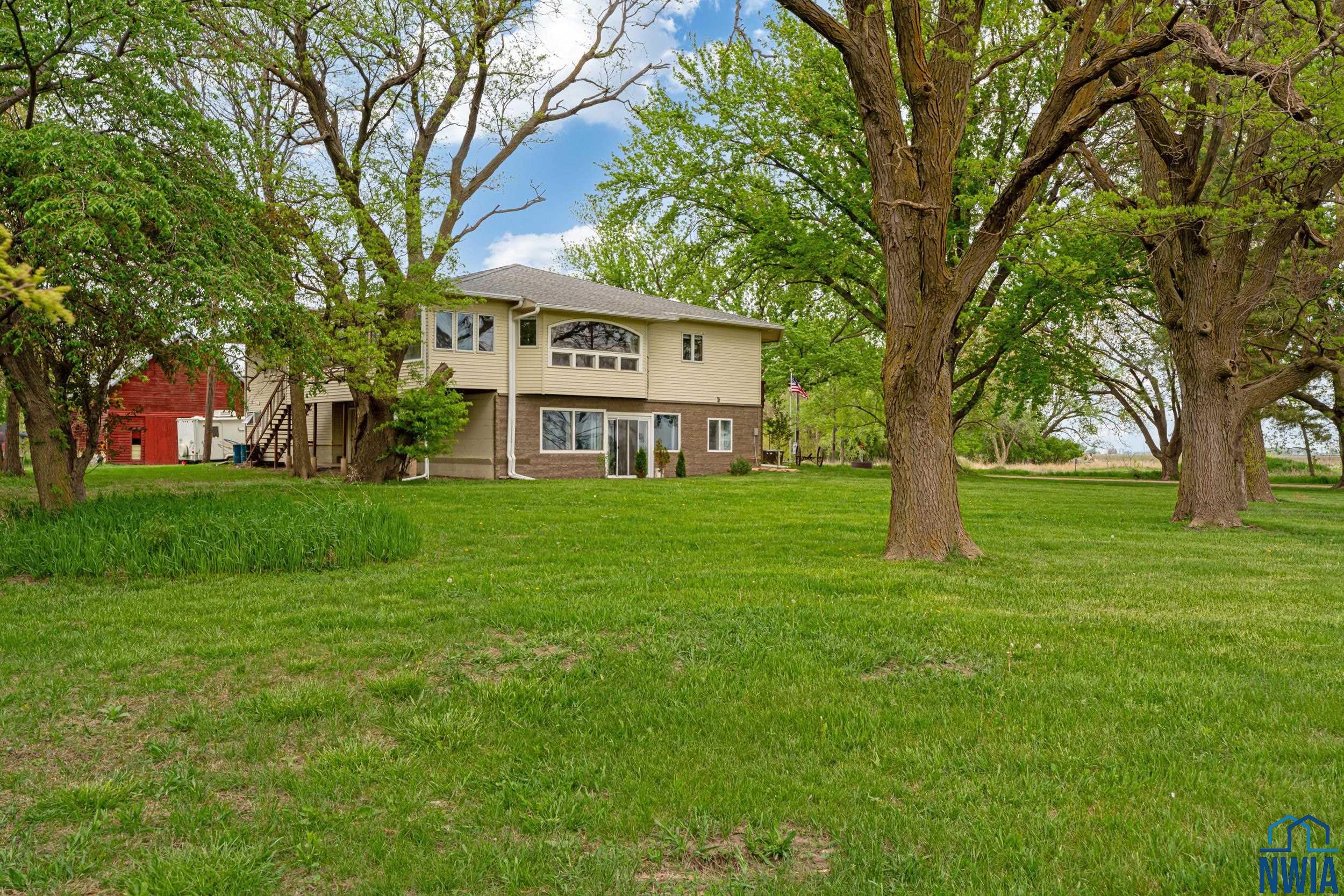 46614 316th St, Vermillion, SD 57069 