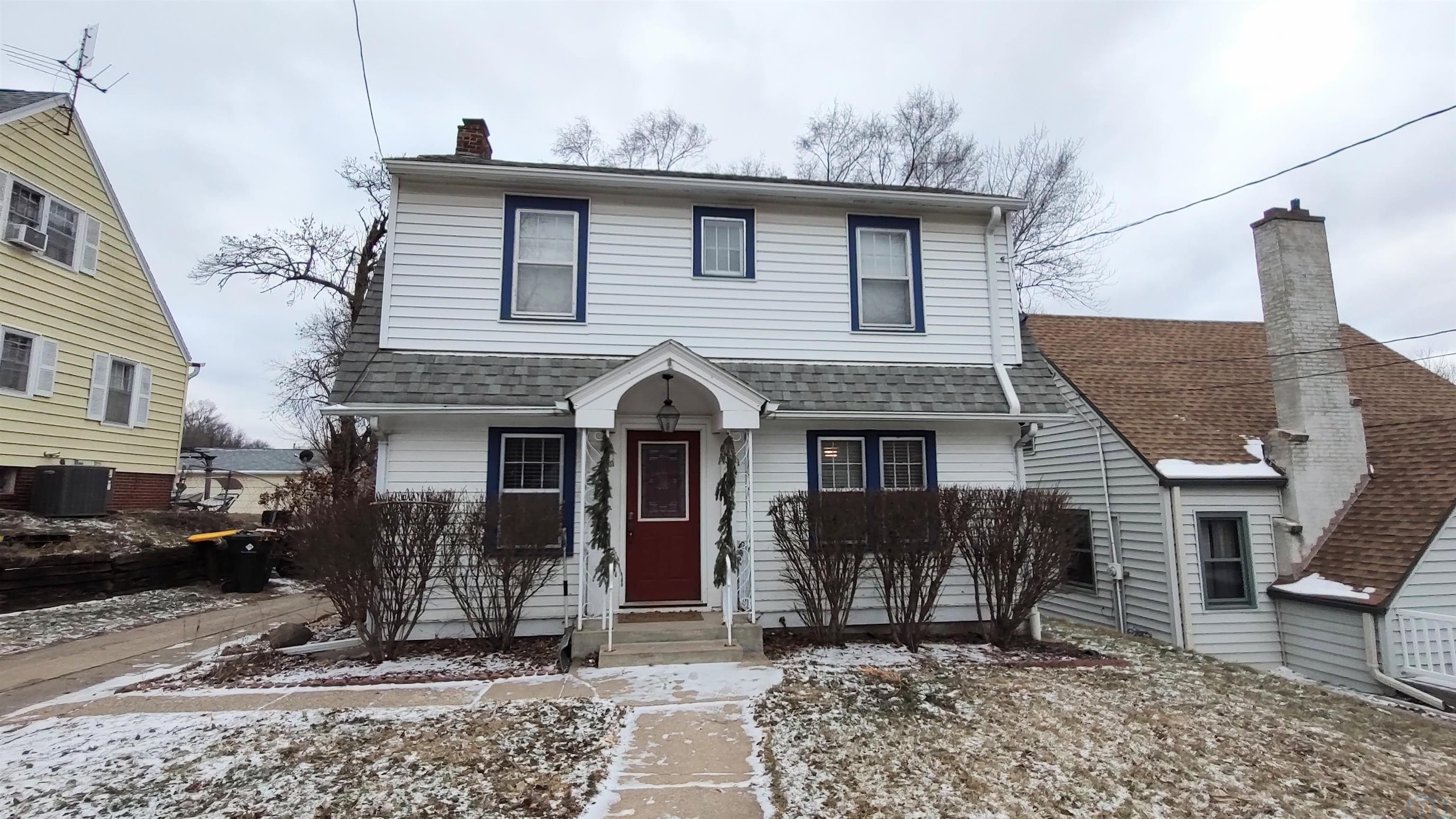 3107 Summit St., Sioux City, IA 51104 