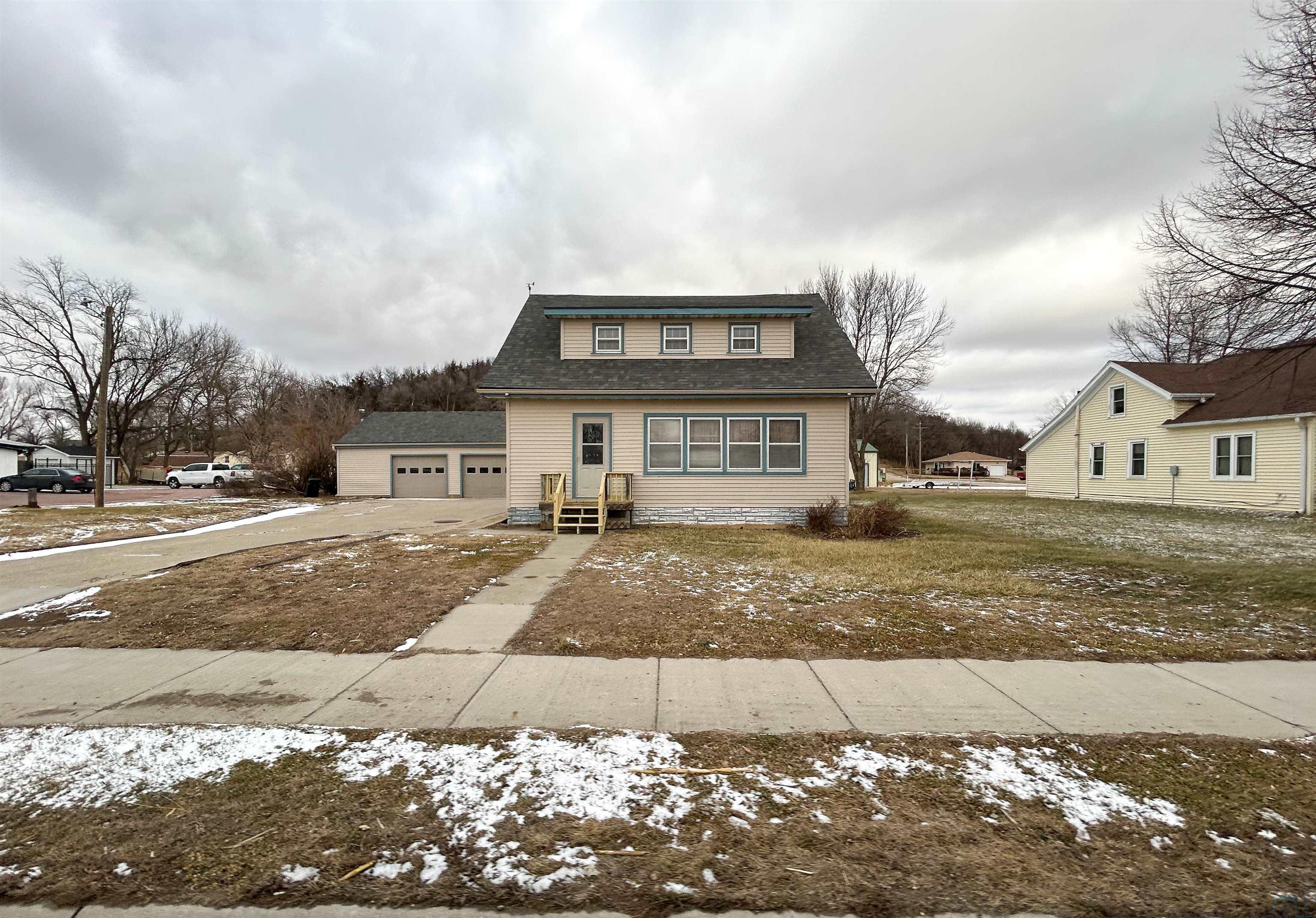 105 Elk W, Jackson, NE 68743 