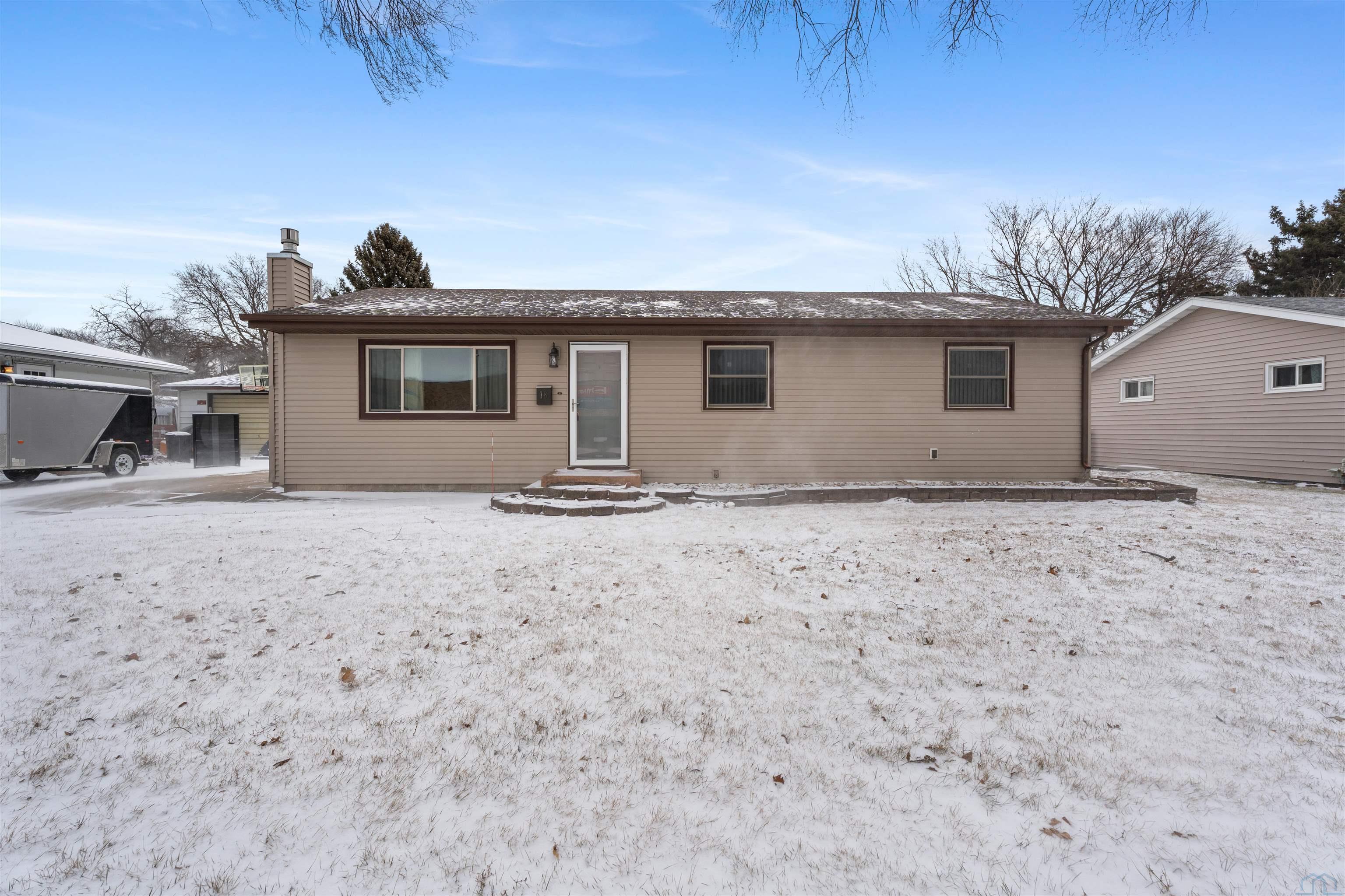 18 Walker, Vermillion, SD 57069 