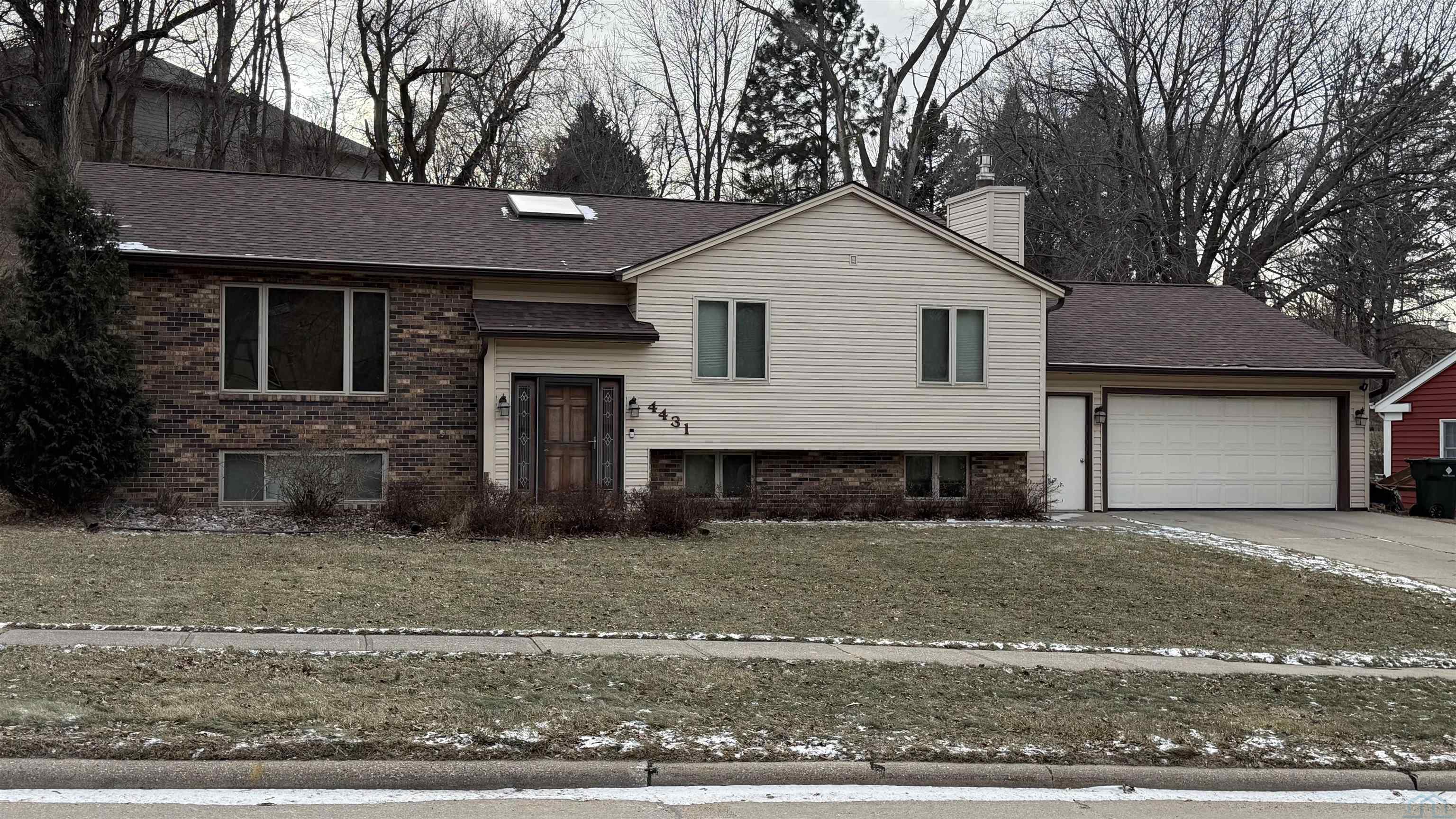 4431 Cheyenne Blvd, Sioux City, IA 51104 