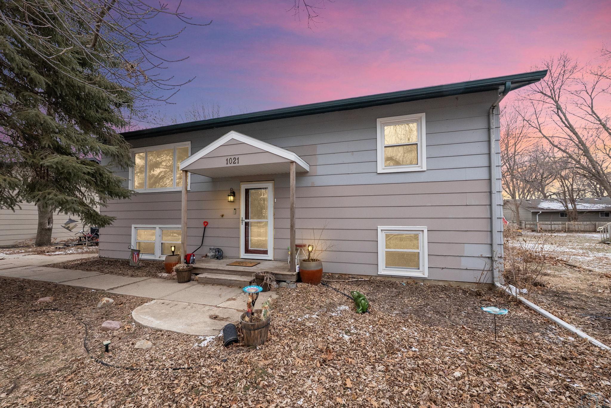 1021 Rice Dr., Vermillion, SD 57069 