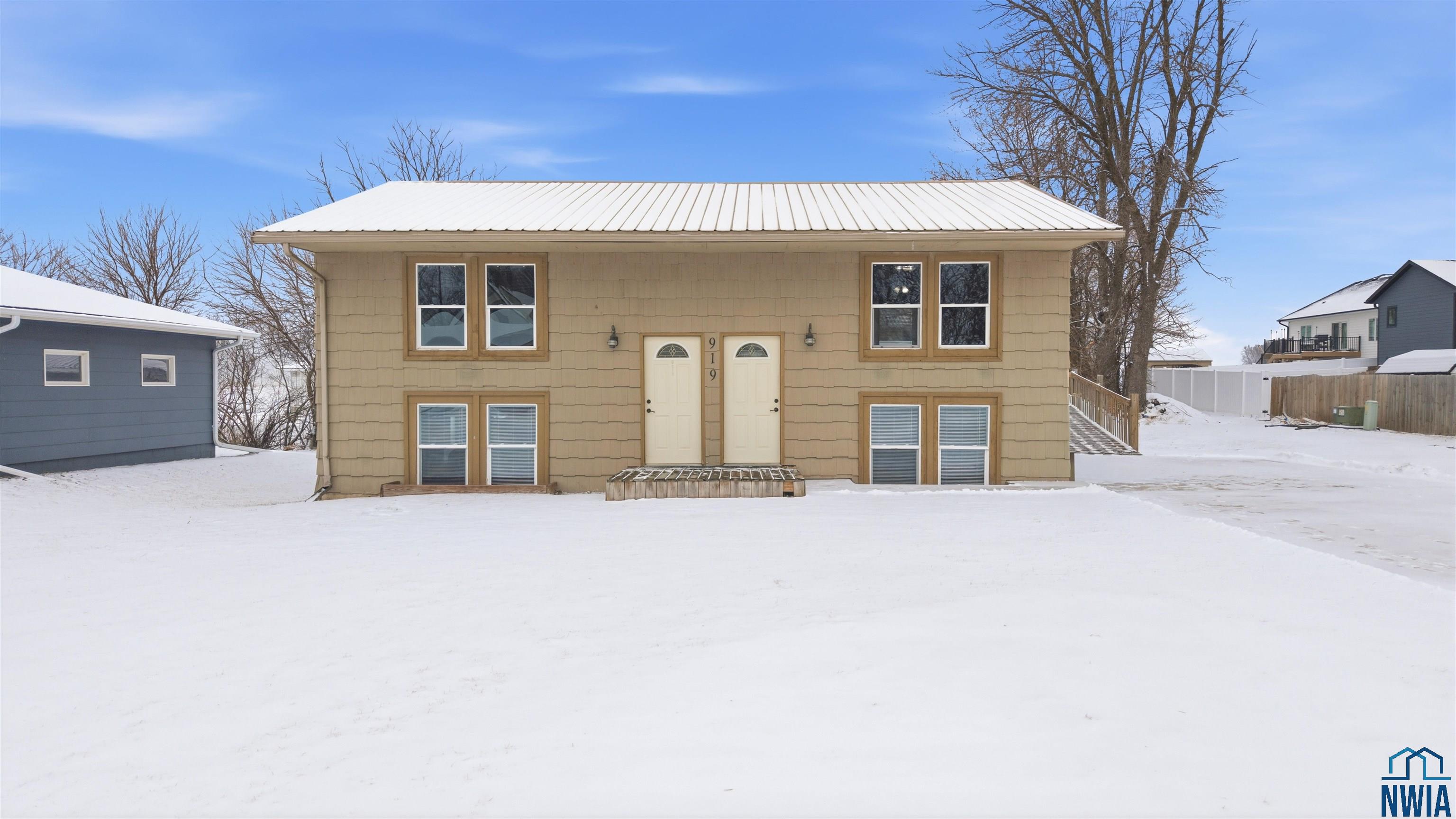 917/919 Geiser, Larchwood, IA 51241 