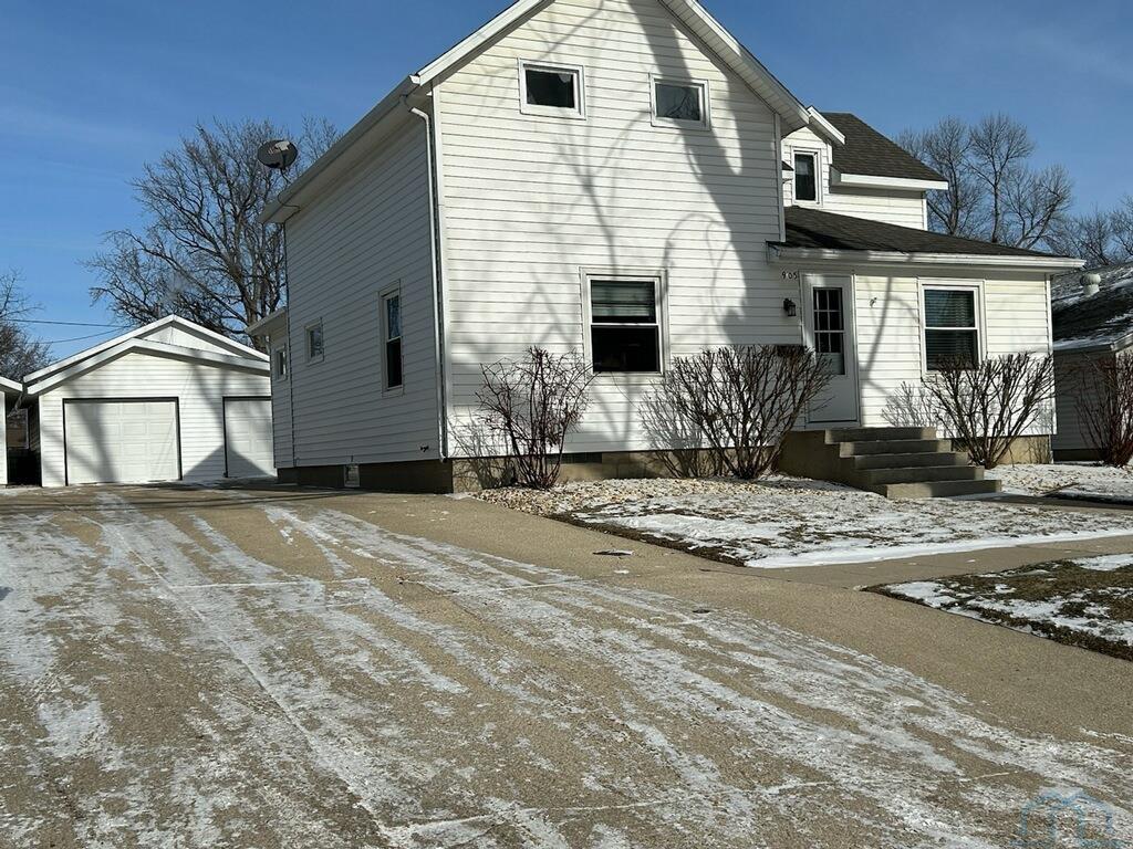 905 6th Street, Sheldon, IA 51201 