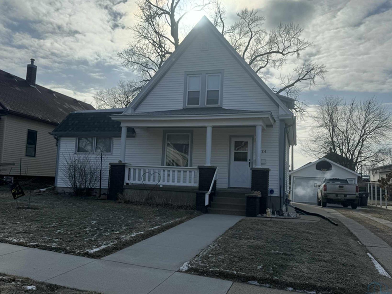 3324 5th Avenue, Sioux City, IA 51106 