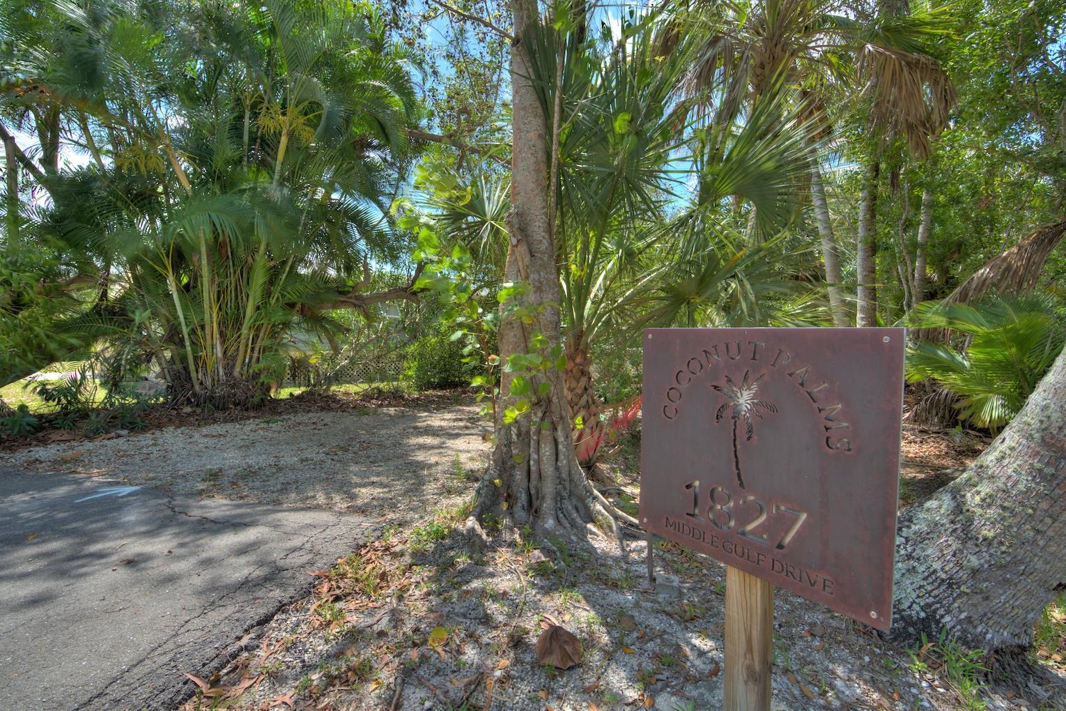 1827 Middle Gulf Dr, Sanibel, Florida 33957, 2 Bedrooms Bedrooms, ,2 BathroomsBathrooms,Residential,For Sale,Middle Gulf Dr,2220355