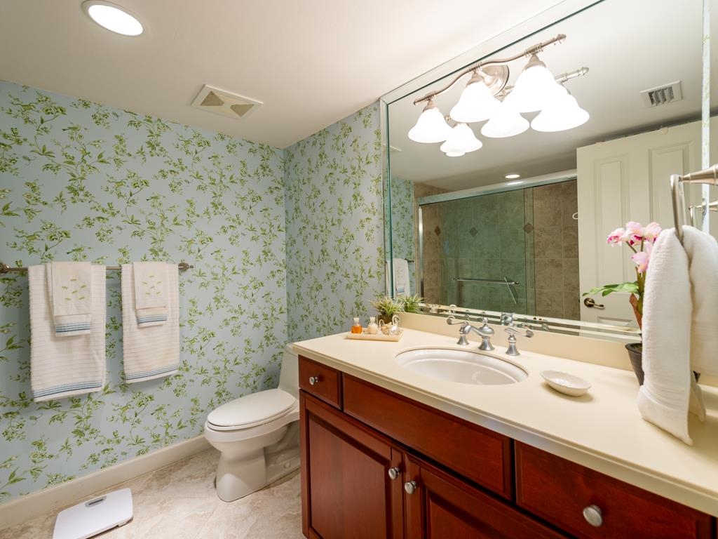 1605 Middle Gulf Dr, Sanibel, Florida 33957, 3 Bedrooms Bedrooms, ,3 BathroomsBathrooms,Condo,For Sale,Middle Gulf Dr,2220369
