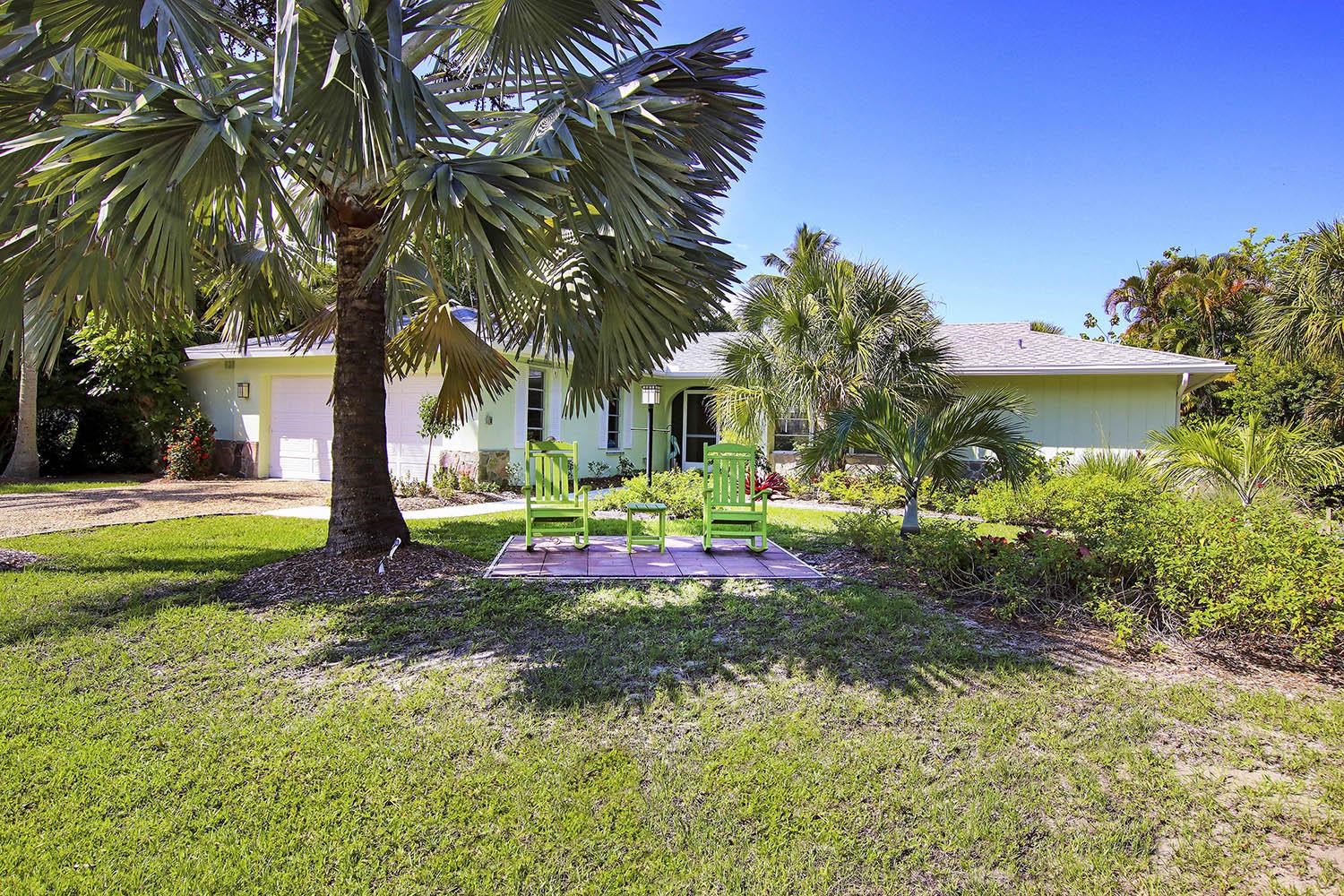 4052 Coquina Dr, Sanibel, Florida 33957, 3 Bedrooms Bedrooms, ,2 BathroomsBathrooms,Residential,For Sale,Coquina Dr,2220450