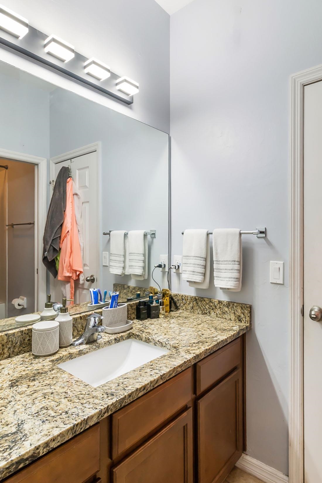 1912 SW 12th Ter, Cape Coral, Florida 33991, 5 Bedrooms Bedrooms, ,3 BathroomsBathrooms,Residential,For Sale,SW 12th Ter,2220628