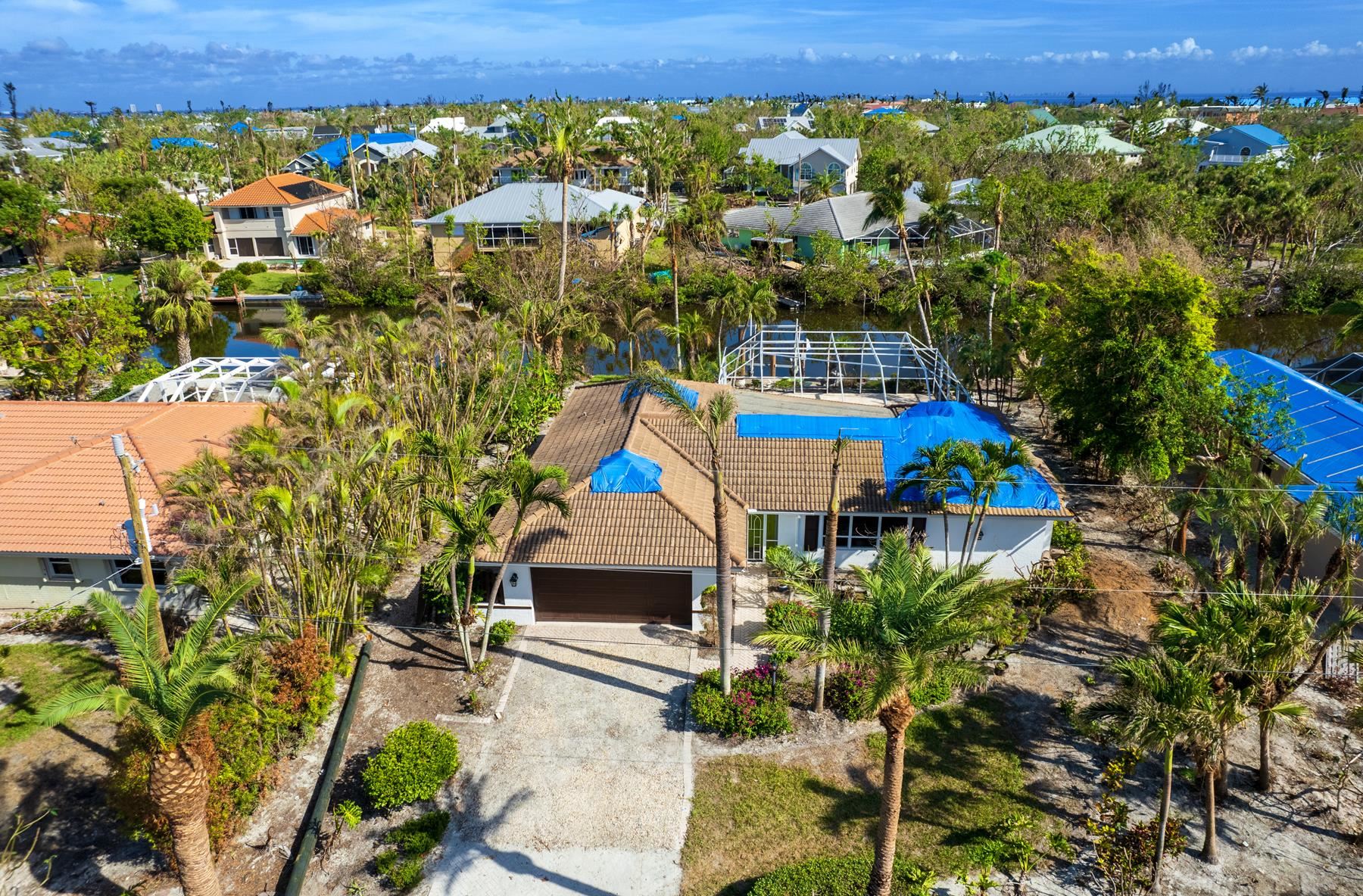 1002 Kings Crown Dr, Sanibel, Florida 33957, 3 Bedrooms Bedrooms, ,2 BathroomsBathrooms,Residential,For Sale,Kings Crown Dr,2220747