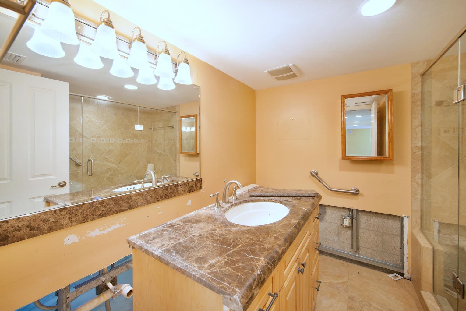1605 Middle Gulf Drive, Sanibel, Florida 33957, 3 Bedrooms Bedrooms, ,3 BathroomsBathrooms,Condo,For Sale,Middle Gulf Drive,2230112