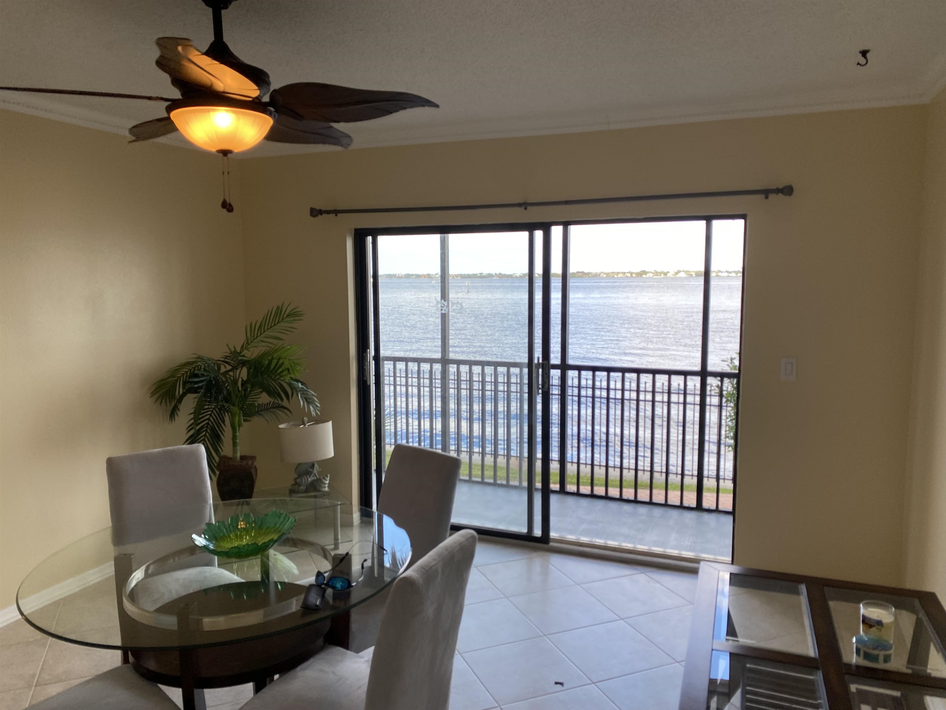 1900 Virginia Ave, Fort Myers, Florida 33901, 1 Bedroom Bedrooms, ,1 BathroomBathrooms,Condo,For Sale,Virginia Ave,2230234