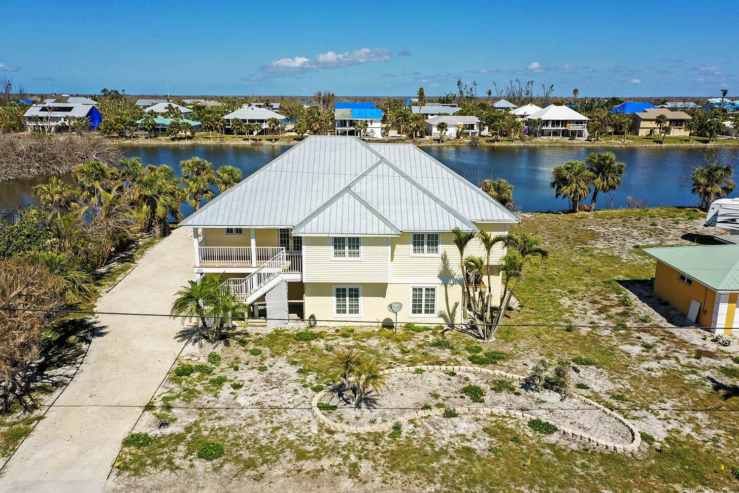 425 Lake Murex Cir, Sanibel, Florida 33957, 3 Bedrooms Bedrooms, ,2 BathroomsBathrooms,Residential,For Sale,Lake Murex Cir,2230379