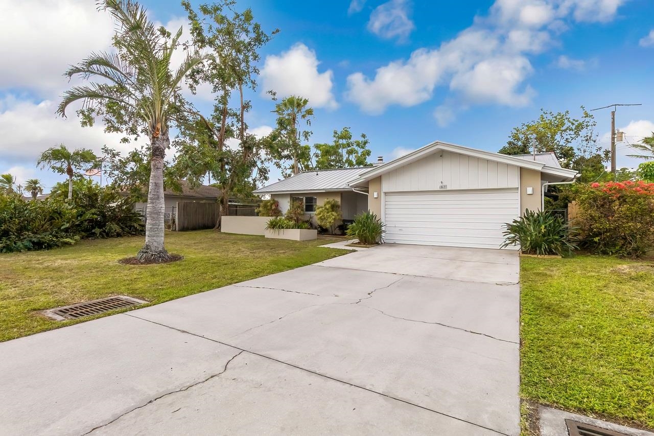 862 Entrada Dr S, Fort Myers, Florida 33919, 2 Bedrooms Bedrooms, ,2 BathroomsBathrooms,Residential,For Sale,Entrada Dr S,2230391