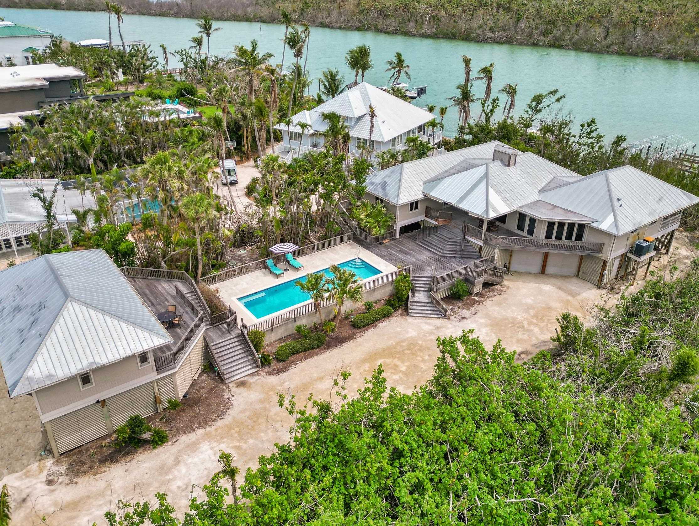 16321 CAPTIVA DR, CAPTIVA, FL 33924 Sanibel & Captiva Islands