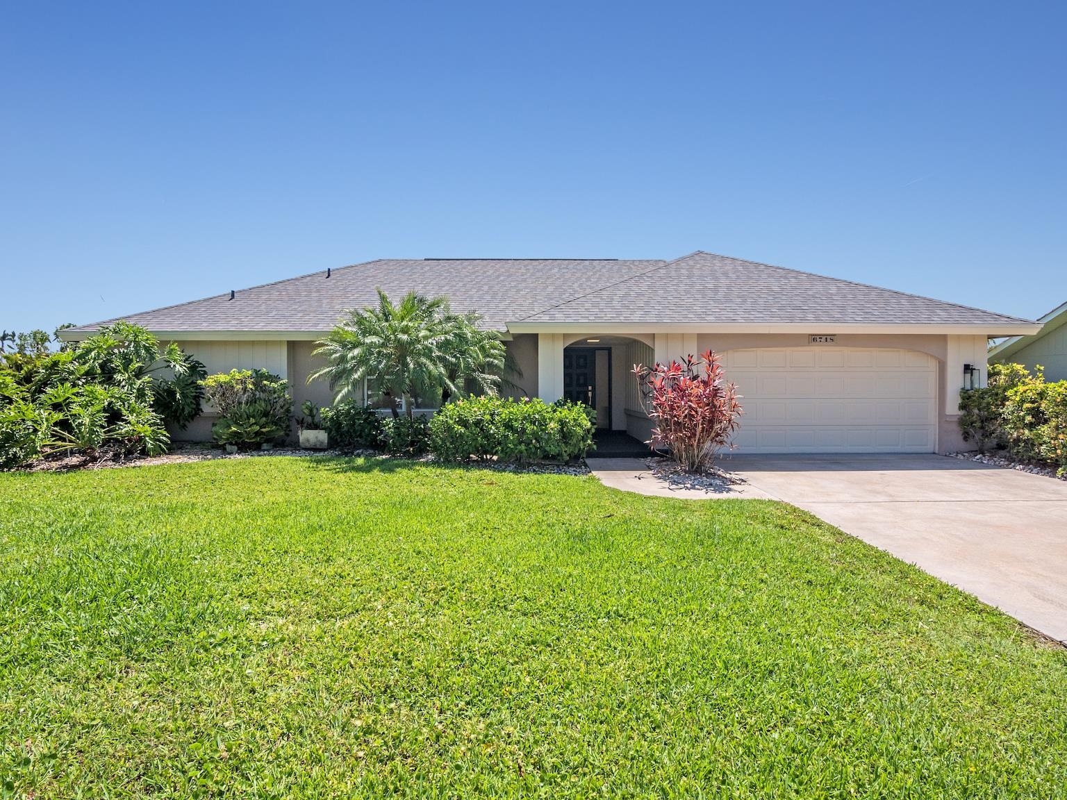 6748 Griffin Blvd, Fort Myers, Florida 33908, 3 Bedrooms Bedrooms, ,2 BathroomsBathrooms,Residential,For Sale,Griffin Blvd,2230619