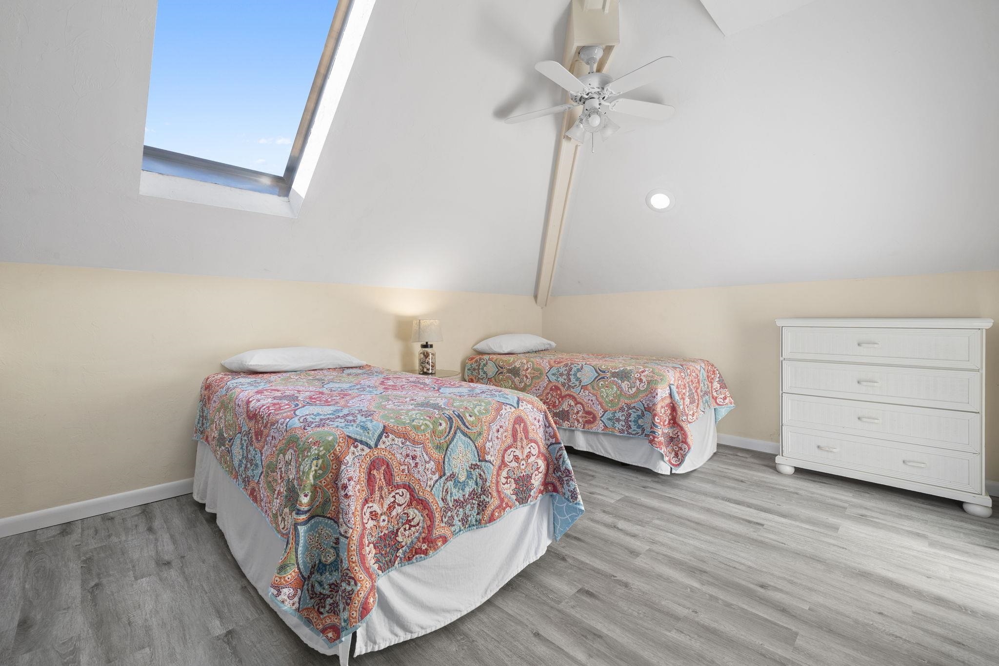 57 Sandpiper Ct, Captiva, Florida 33924, 3 Bedrooms Bedrooms, ,2 BathroomsBathrooms,Residential,For Sale,Sandpiper Ct,2230784