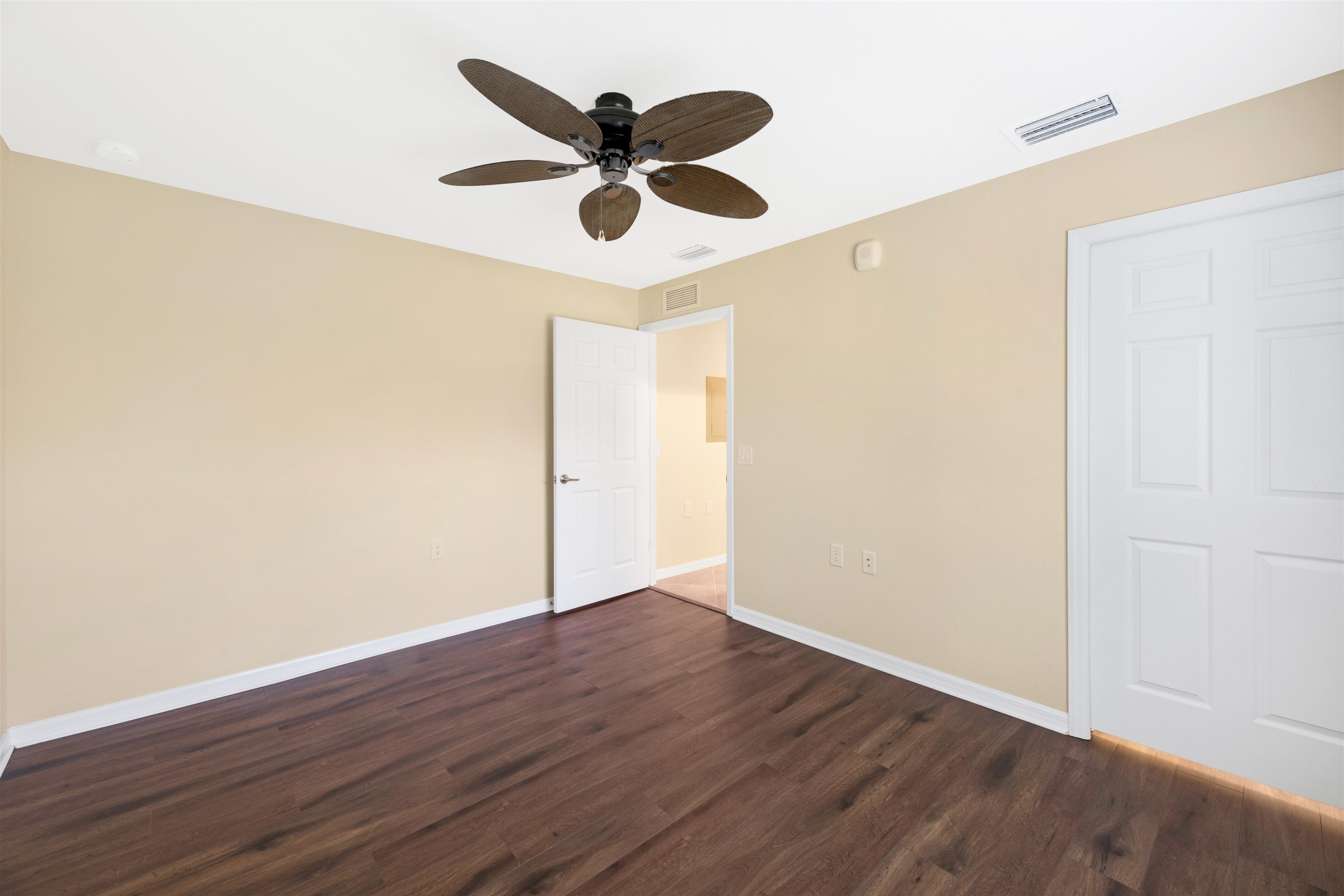 13771 Julias Way, Fort Myers, Florida 33919, 2 Bedrooms Bedrooms, ,2 BathroomsBathrooms,Condo,For Sale,Julias Way,2230840