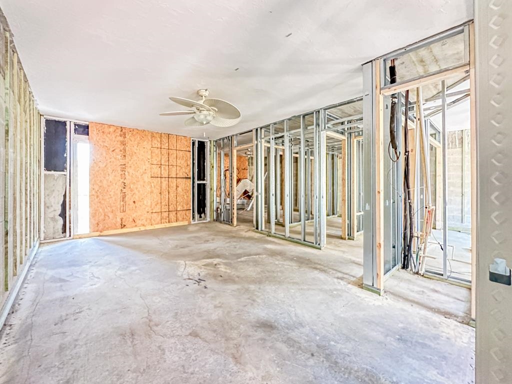 16881 Davis Rd, Fort Myers, Florida 33908, 2 Bedrooms Bedrooms, ,1 BathroomBathrooms,Condo,For Sale,Davis Rd,2230845