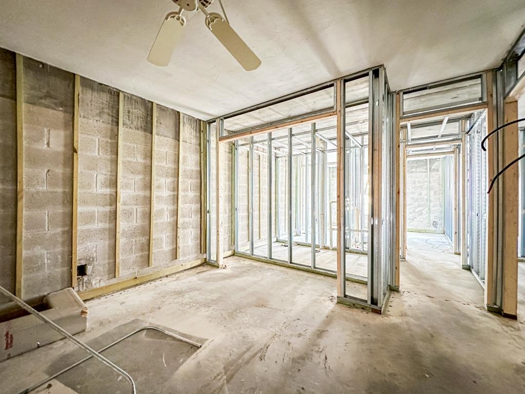 16881 Davis Rd, Fort Myers, Florida 33908, 2 Bedrooms Bedrooms, ,1 BathroomBathrooms,Condo,For Sale,Davis Rd,2230845