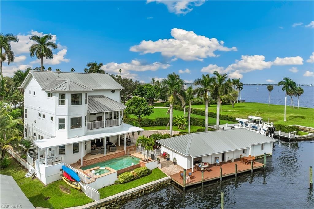 901 Robalo Dr, Fort Myers, Florida 33919, 5 Bedrooms Bedrooms, ,5 BathroomsBathrooms,Residential,For Sale,Robalo Dr,2230902