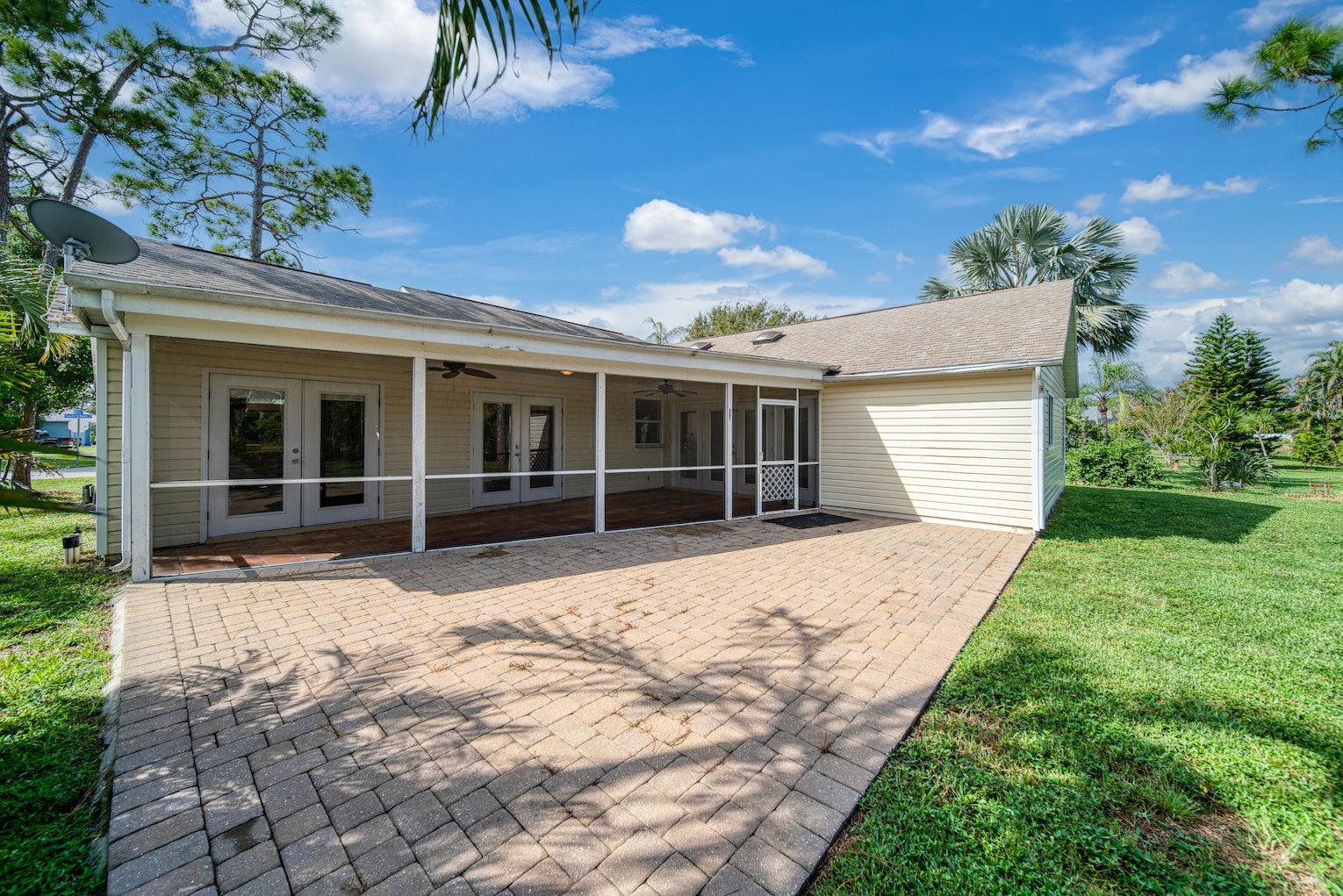9778 Country Oaks Dr, Fort Myers, Florida 33967, 4 Bedrooms Bedrooms, ,2 BathroomsBathrooms,Residential,For Sale,Country Oaks Dr,2230933