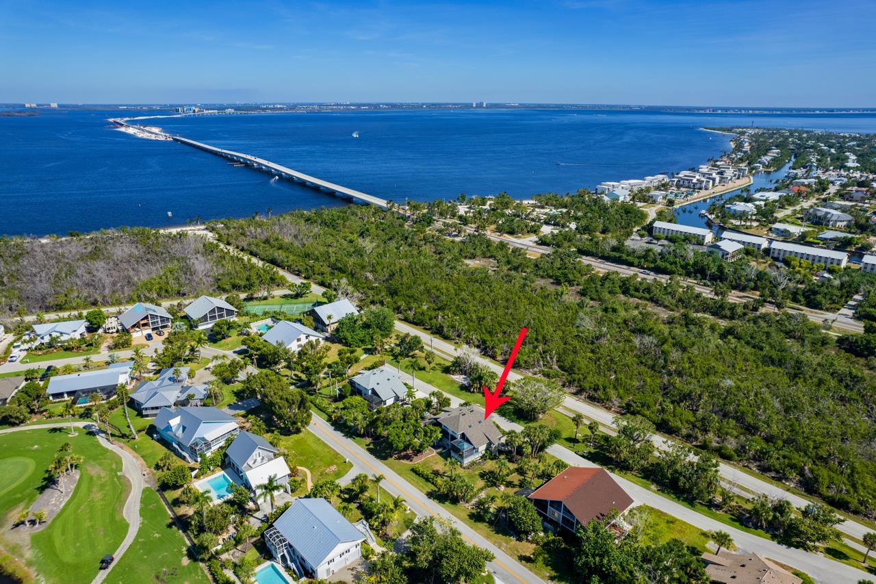 998 GREENWOOD CT N, SANIBEL, FL 33957 Sanibel & Captiva Islands