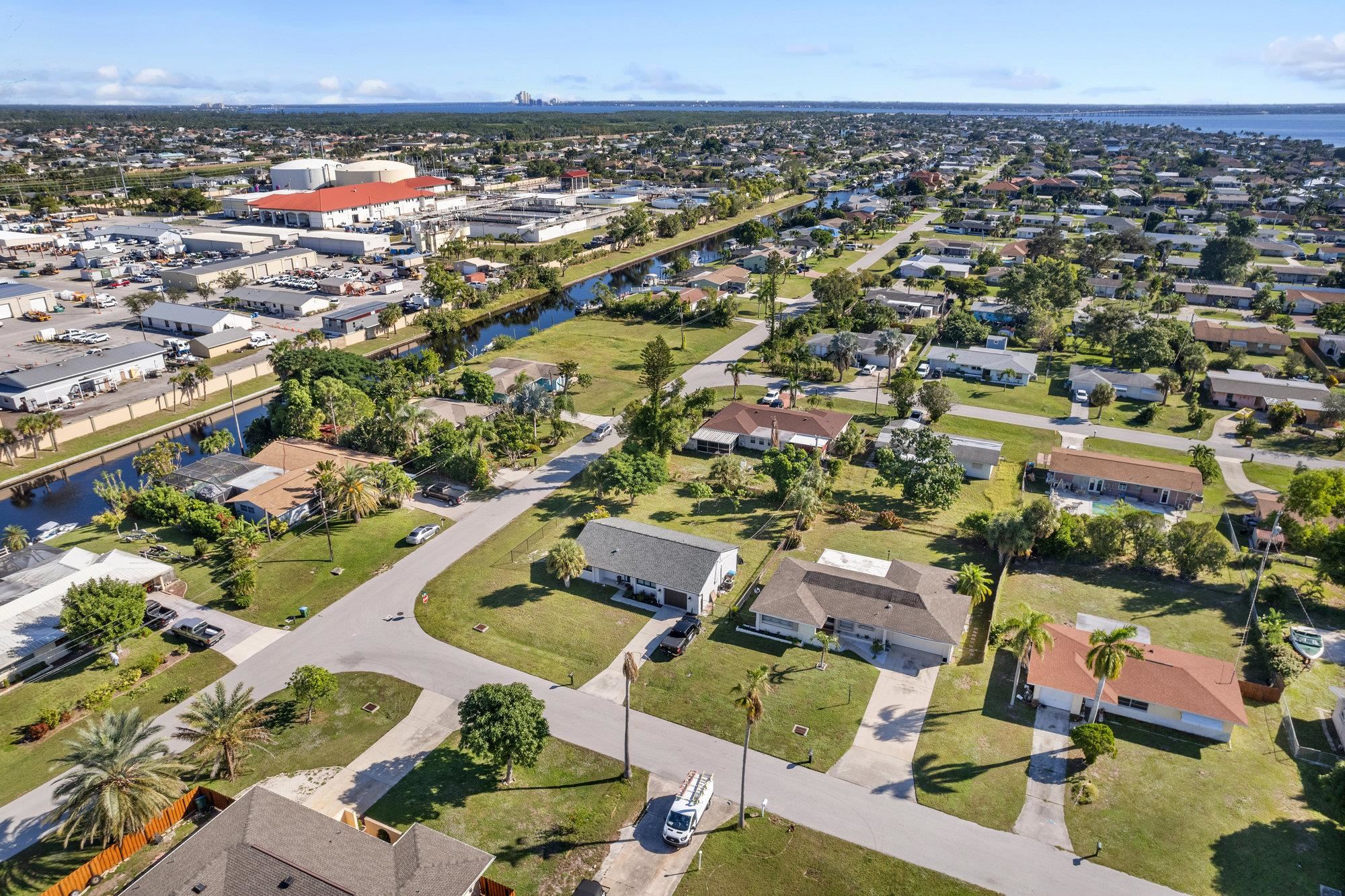 2623 SE 17th Ave, Cape Coral, Florida 33904, 3 Bedrooms Bedrooms, ,2 BathroomsBathrooms,Residential,For Sale,SE 17th Ave,2231076