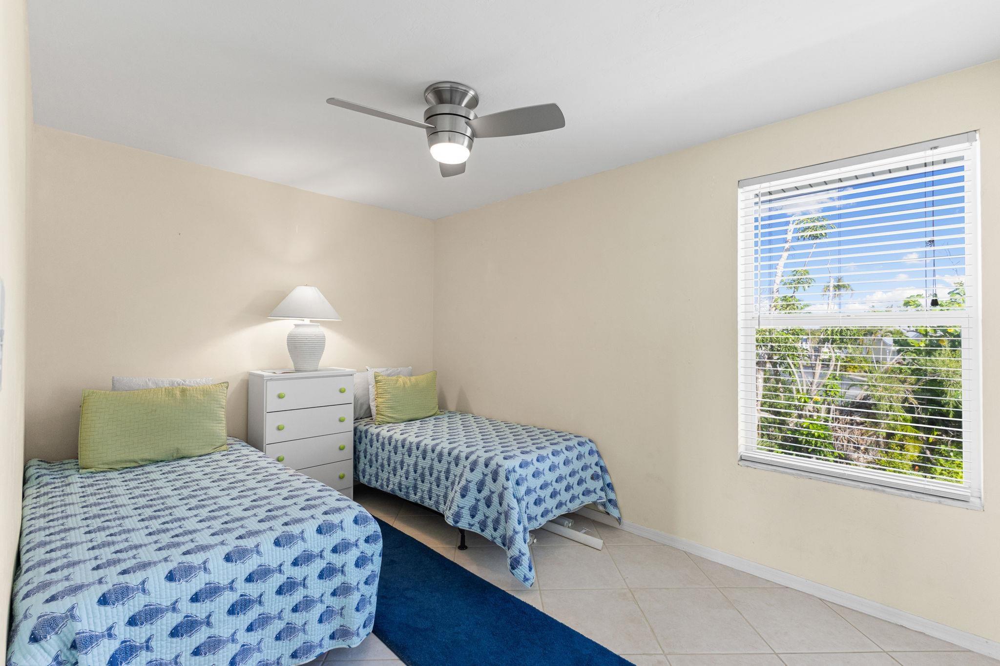 1039 Beach Rd, Sanibel, Florida 33957, 2 Bedrooms Bedrooms, ,2 BathroomsBathrooms,Condo,For Sale,Beach Rd,2240047