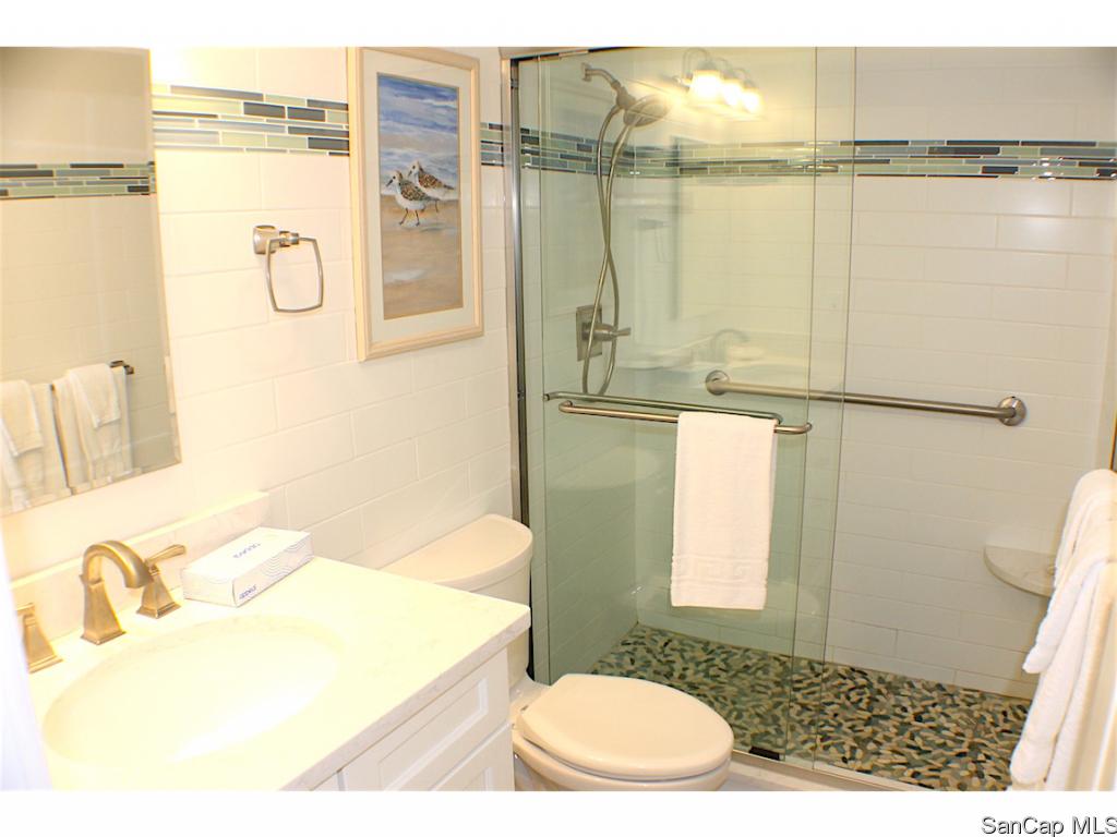 1501 Middle Gulf Dr, Sanibel, Florida 33957, 2 Bedrooms Bedrooms, ,2 BathroomsBathrooms,Condo,For Sale,Middle Gulf Dr,2240260