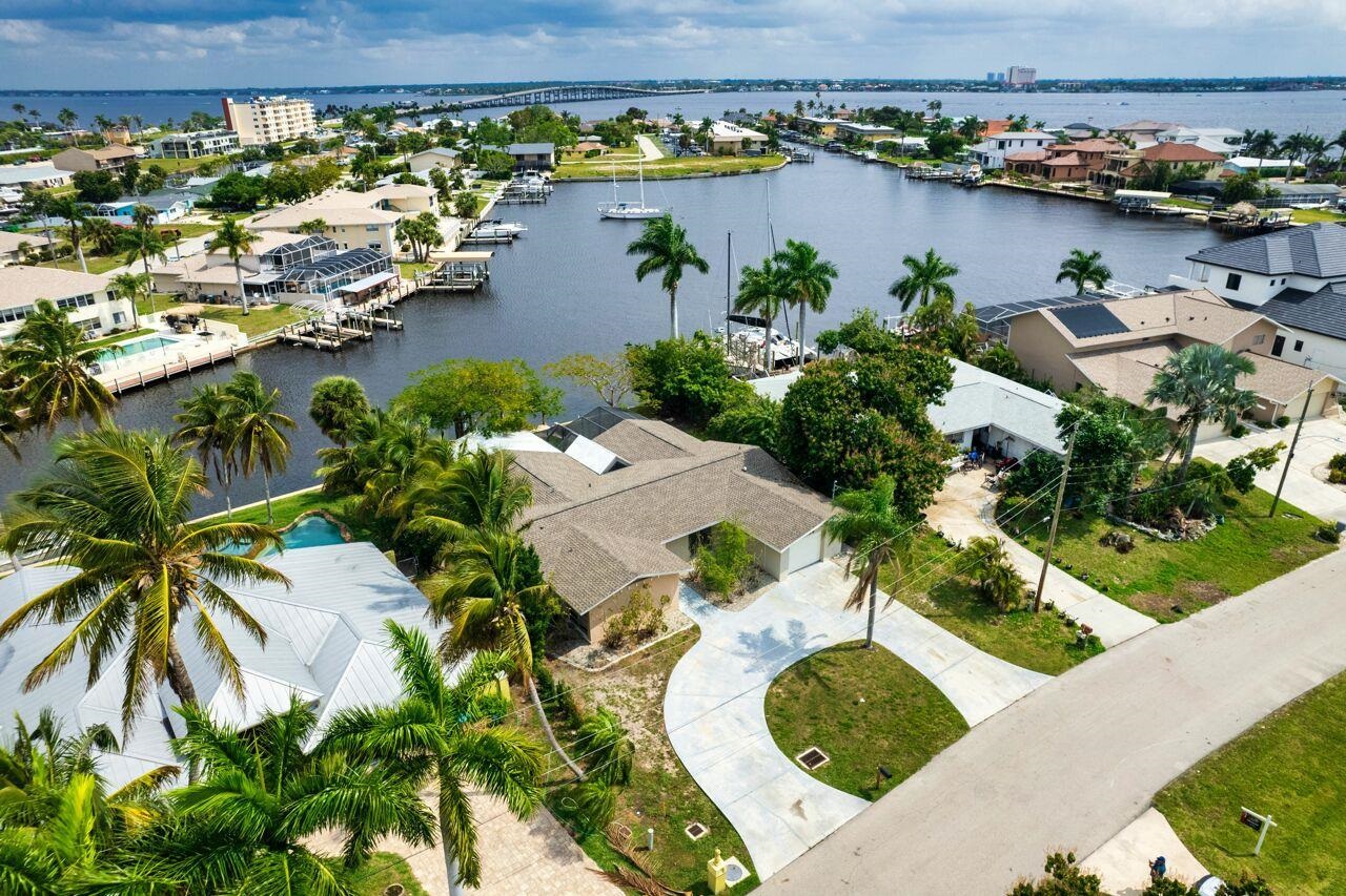 4909 Nassau Ct, Cape Coral, Florida 33904, 3 Bedrooms Bedrooms, ,2 BathroomsBathrooms,Residential,For Sale,Nassau Ct,2240264