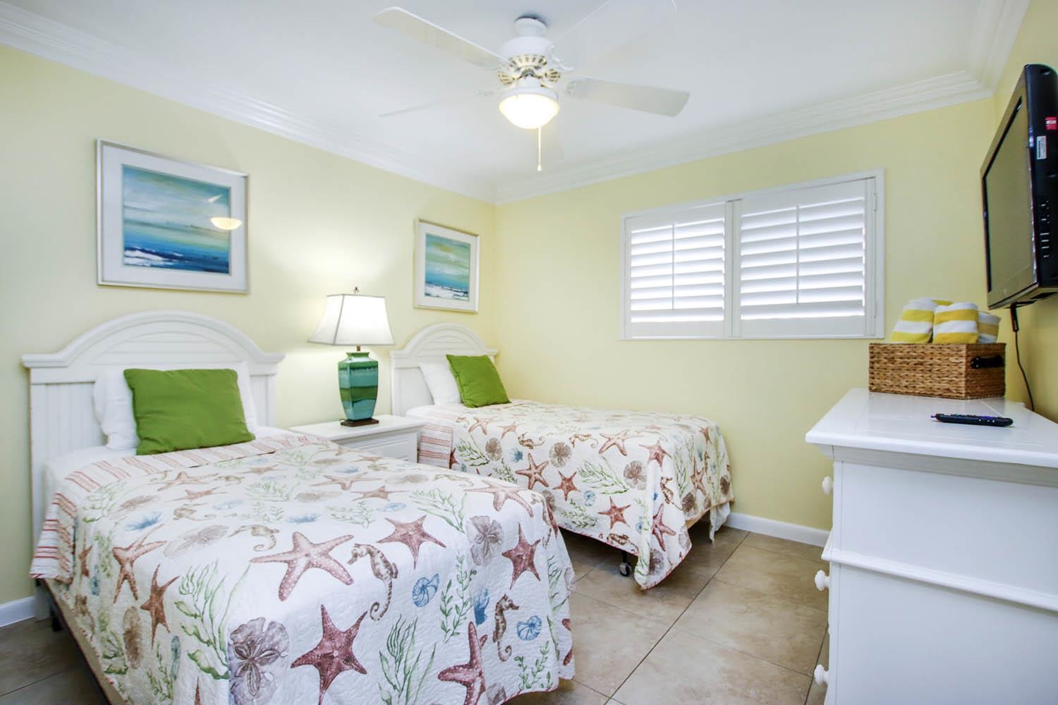 603 Marina Villas, Captiva, Florida 33924, 2 Bedrooms Bedrooms, ,2 BathroomsBathrooms,Condo,For Sale,Marina Villas,2240295